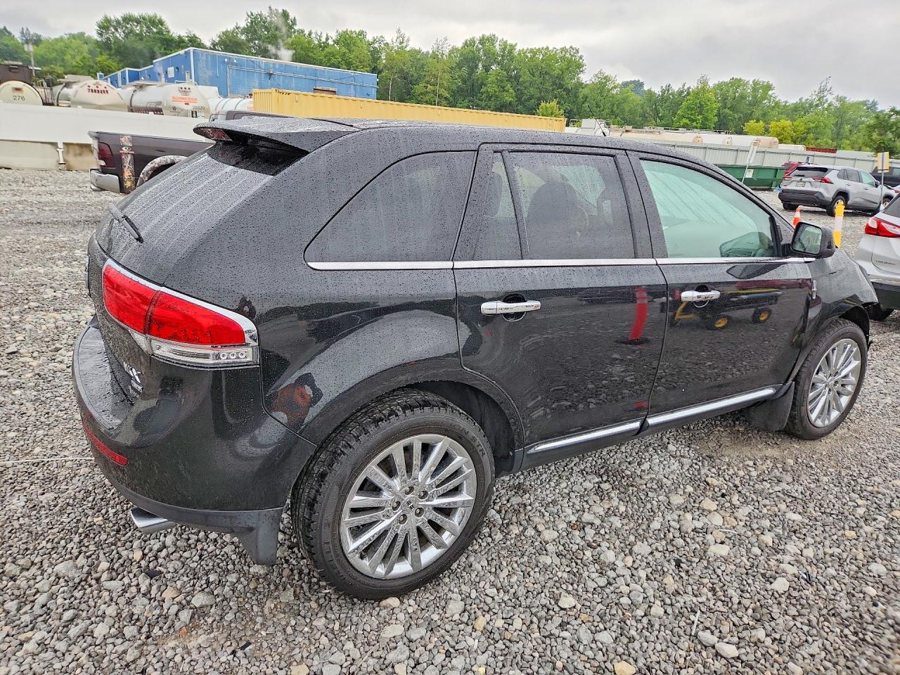 2011 Lincoln Mkx Black vin: 2LMDJ8JK4BBJ13075