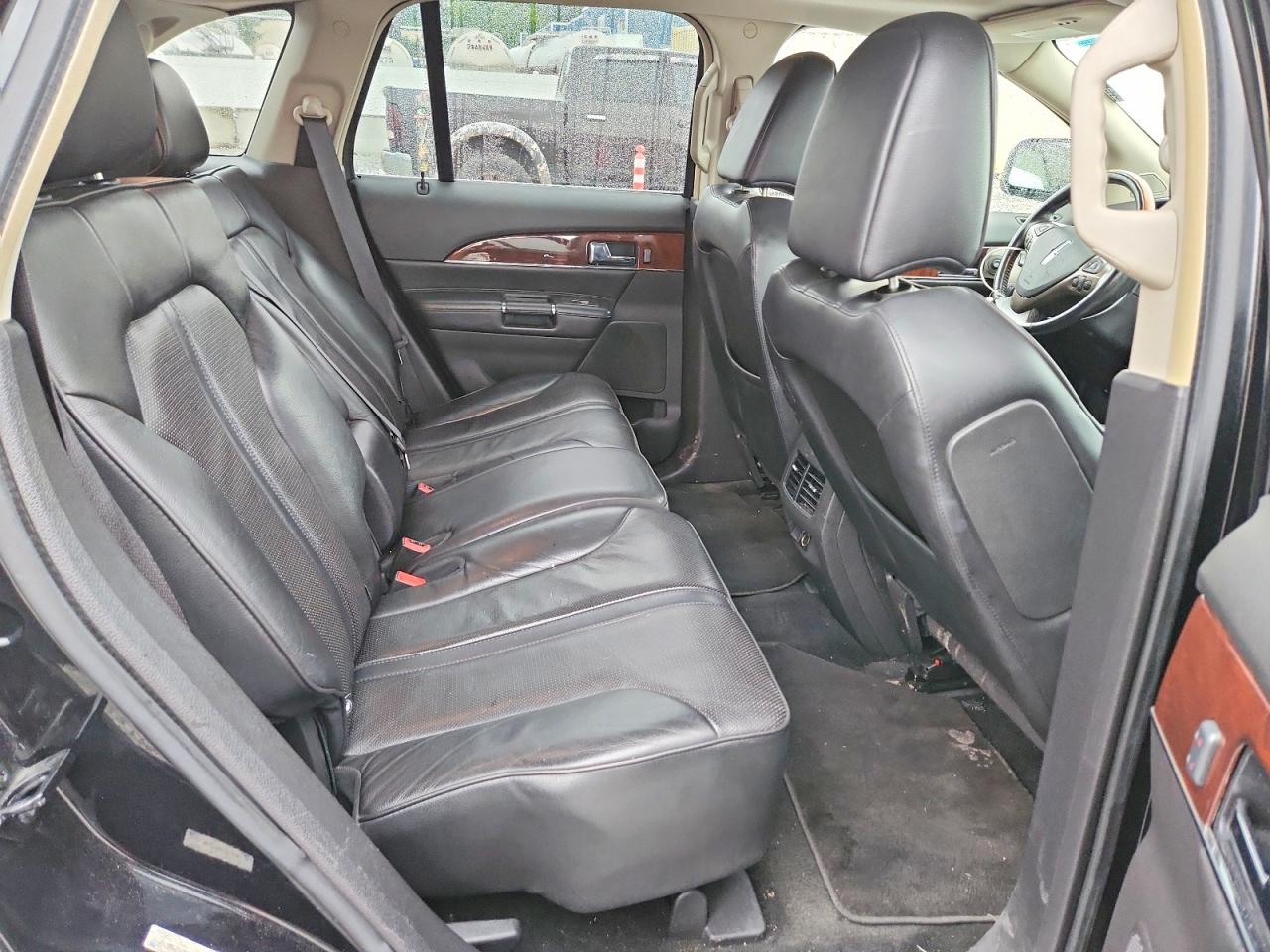 2011 Lincoln Mkx Black vin: 2LMDJ8JK4BBJ13075