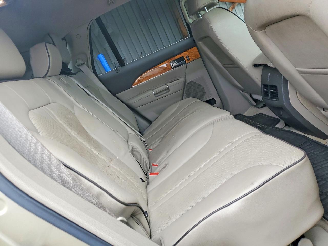 2011 Lincoln Mkx Beige vin: 2LMDJ8JK4BBJ14453