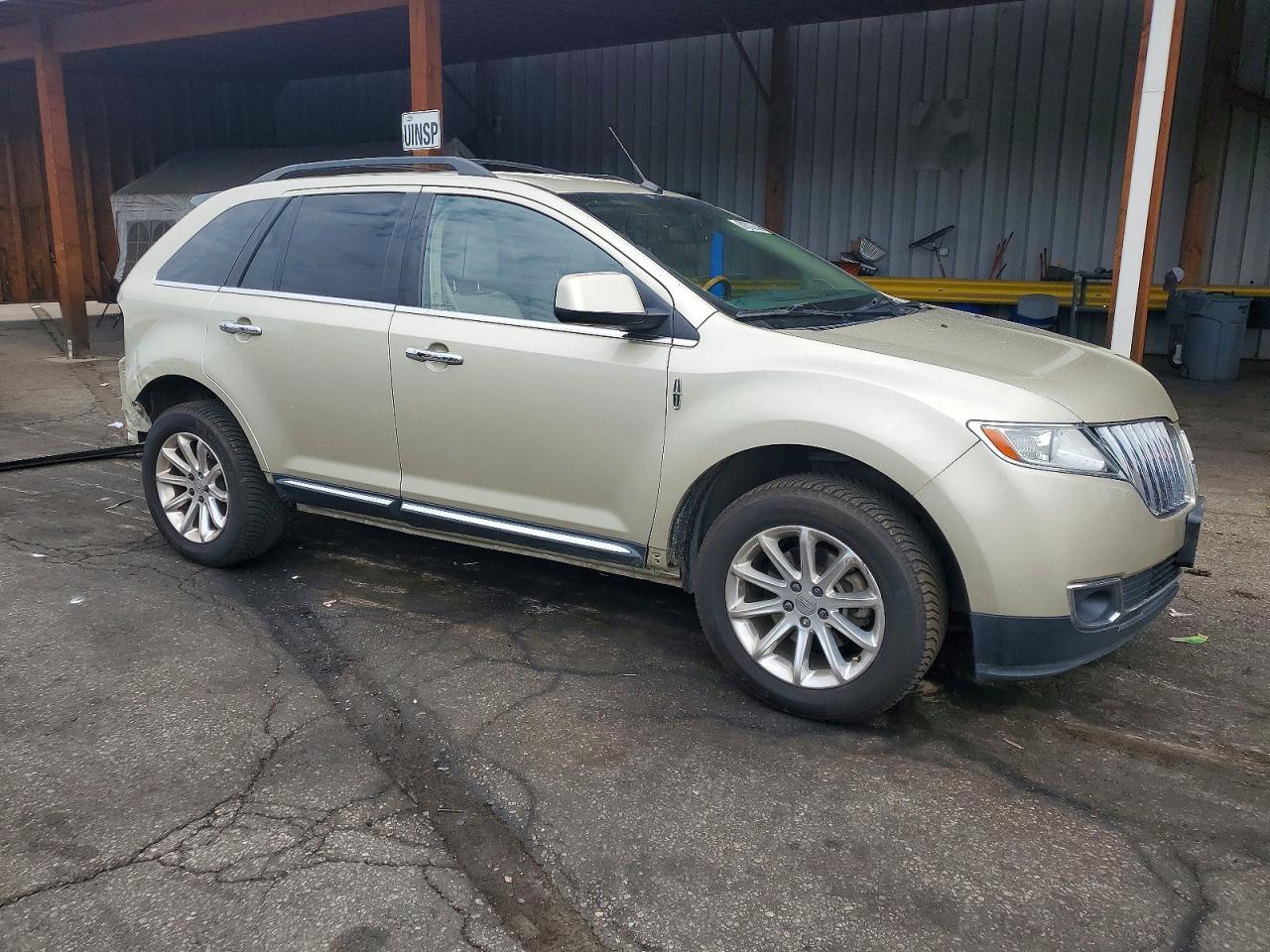 2011 Lincoln Mkx Beige vin: 2LMDJ8JK4BBJ14453