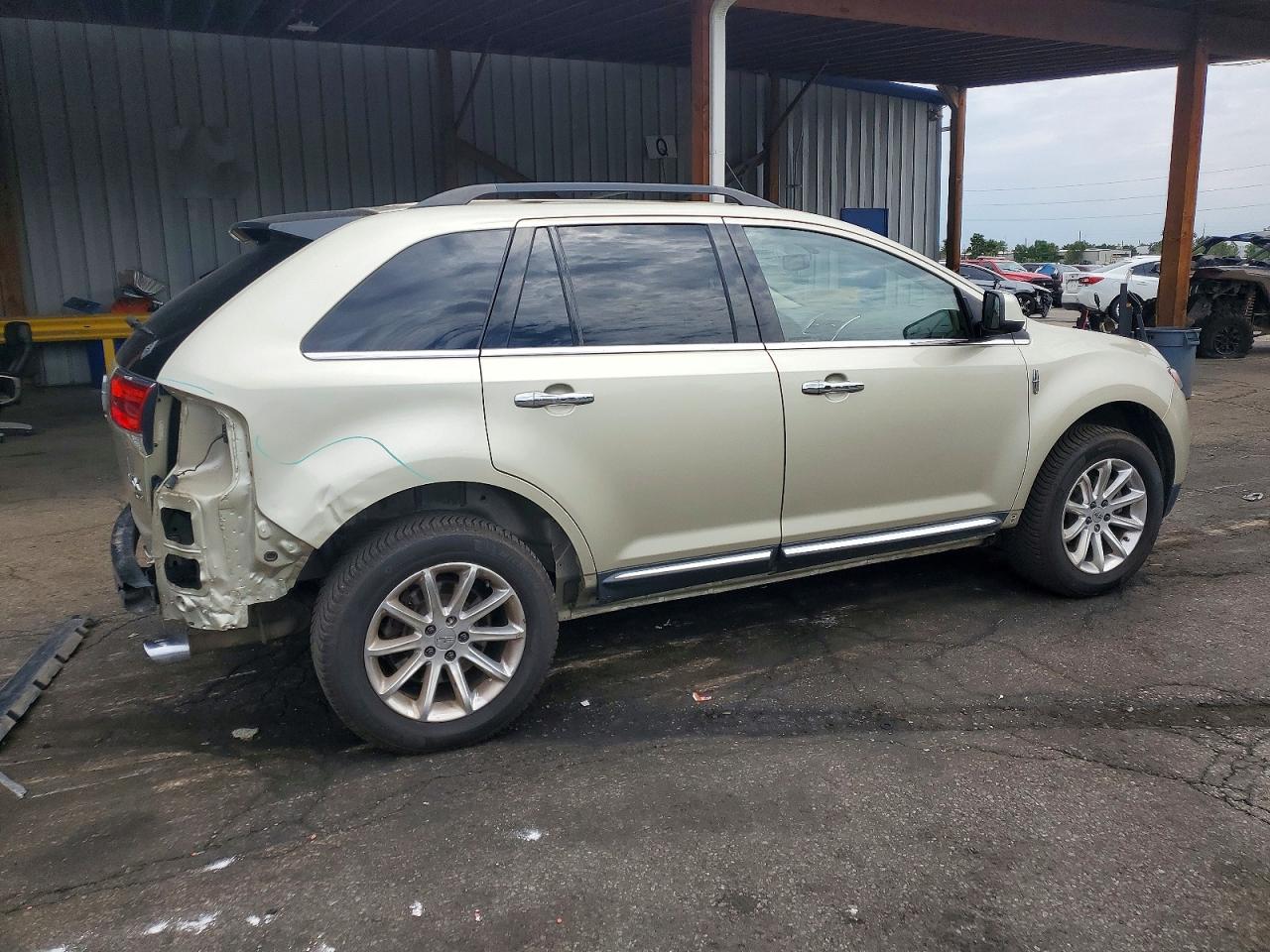 2011 Lincoln Mkx Beige vin: 2LMDJ8JK4BBJ14453