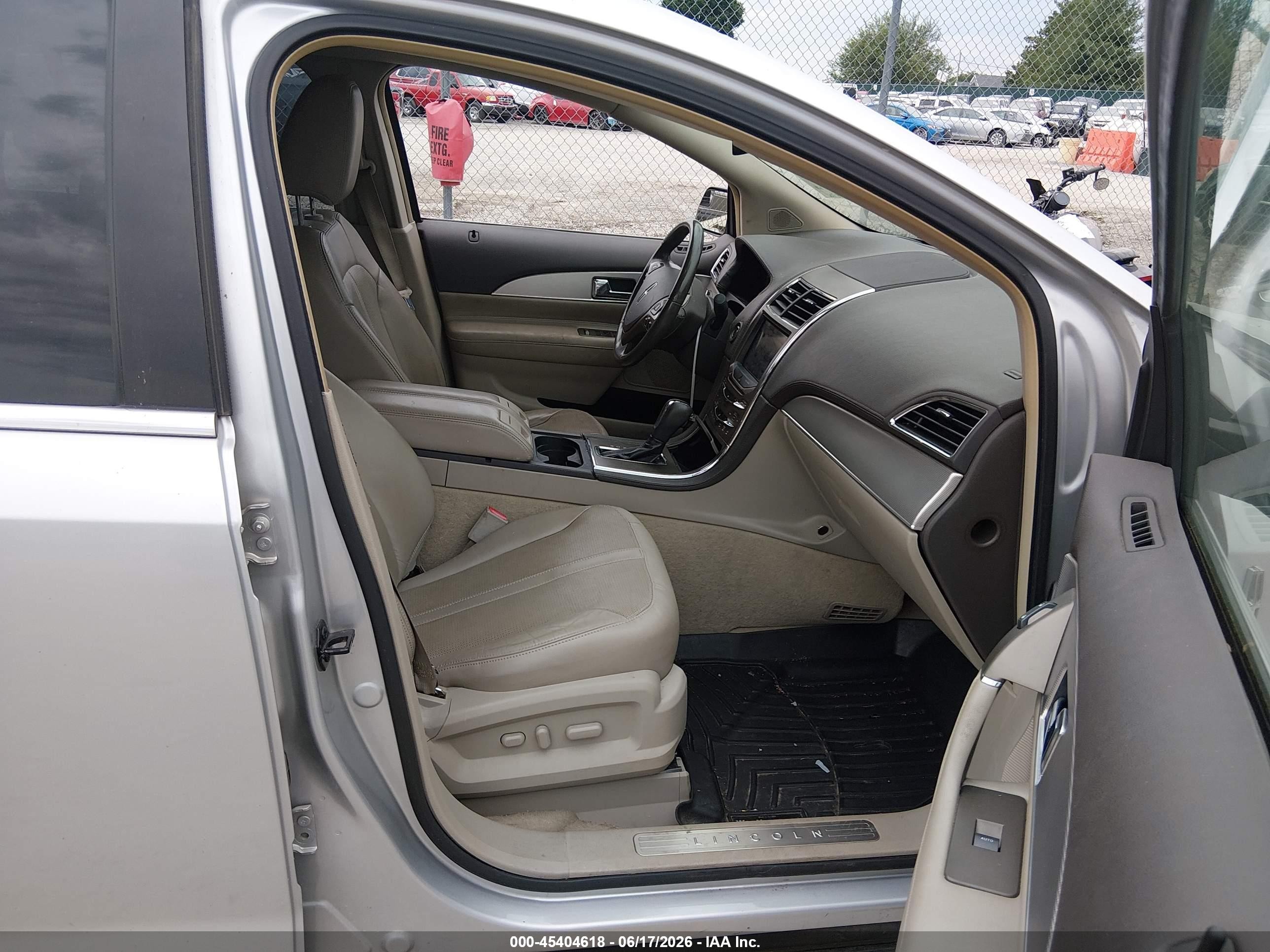 2011 Lincoln Mkx   Gray vin: 2LMDJ8JK4BBJ27574