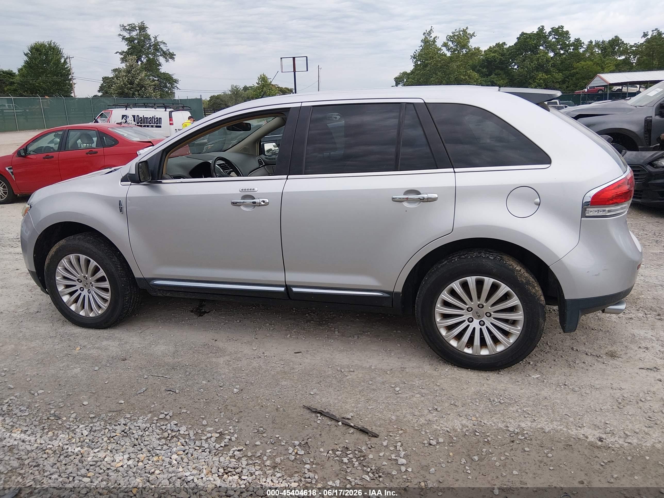 2011 Lincoln Mkx   Gray vin: 2LMDJ8JK4BBJ27574