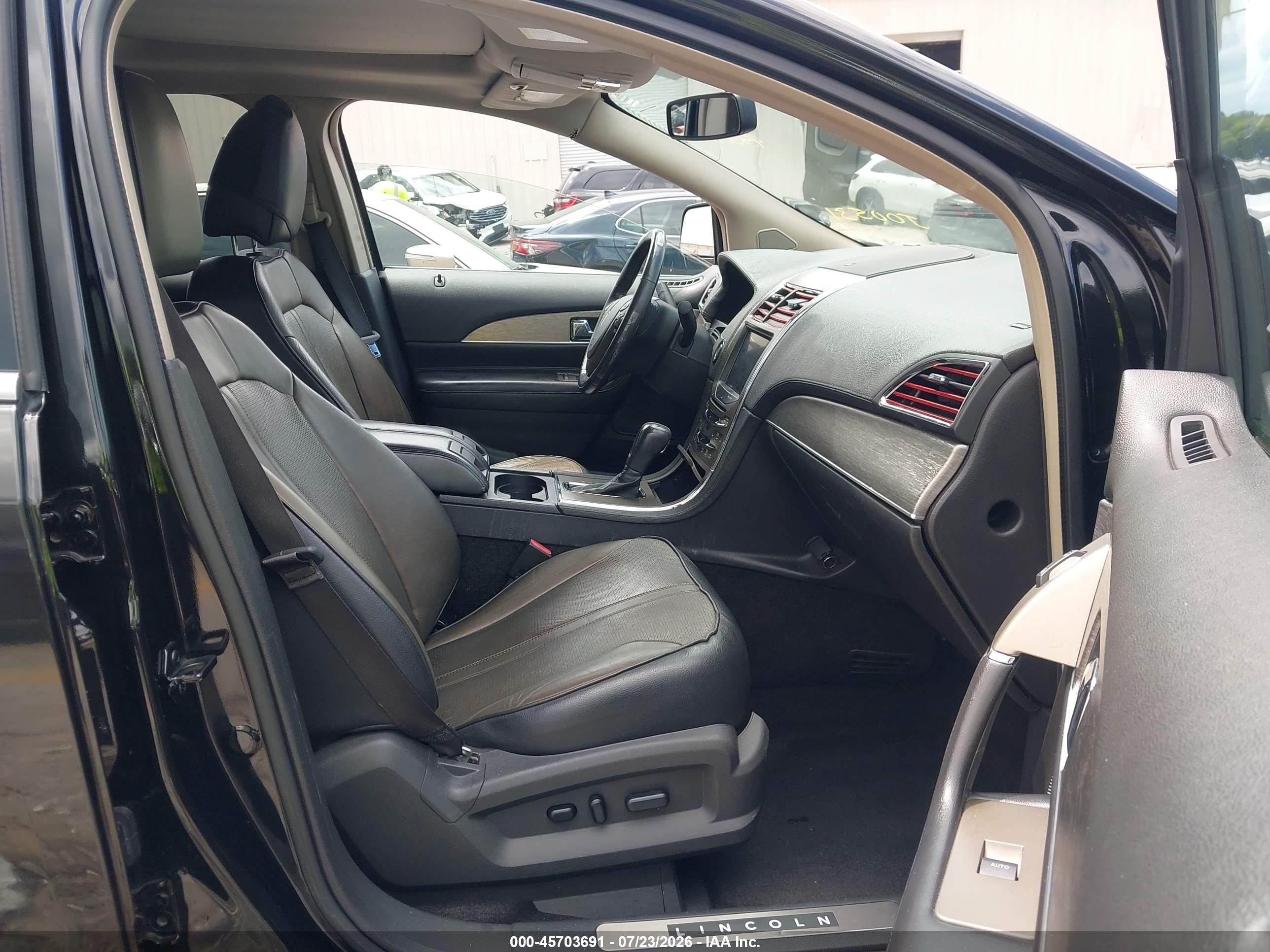 2011 Lincoln Mkx   Black vin: 2LMDJ8JK5BBJ00531
