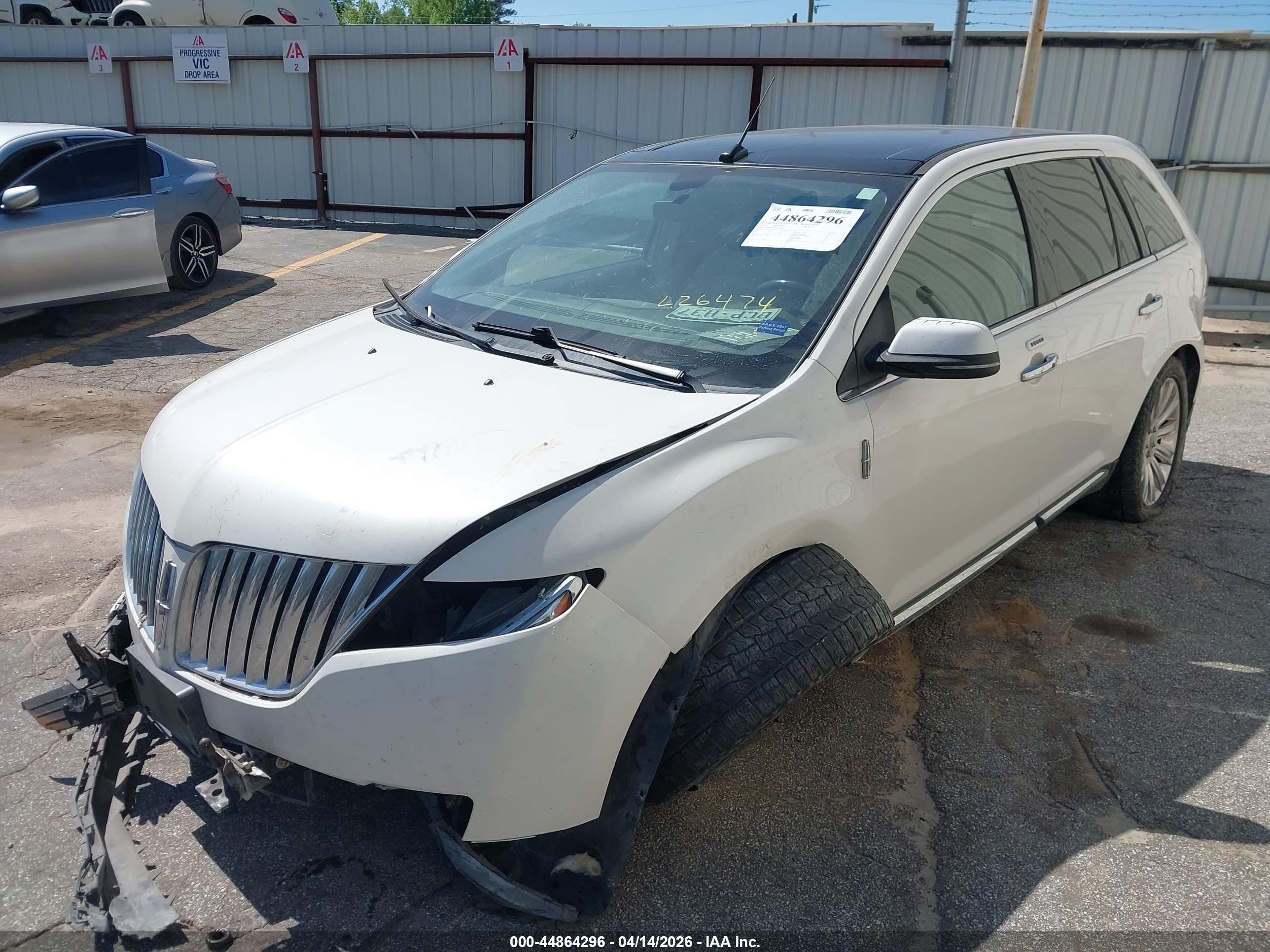 2013 Lincoln Mkx   White vin: 2LMDJ8JK5DBL26474