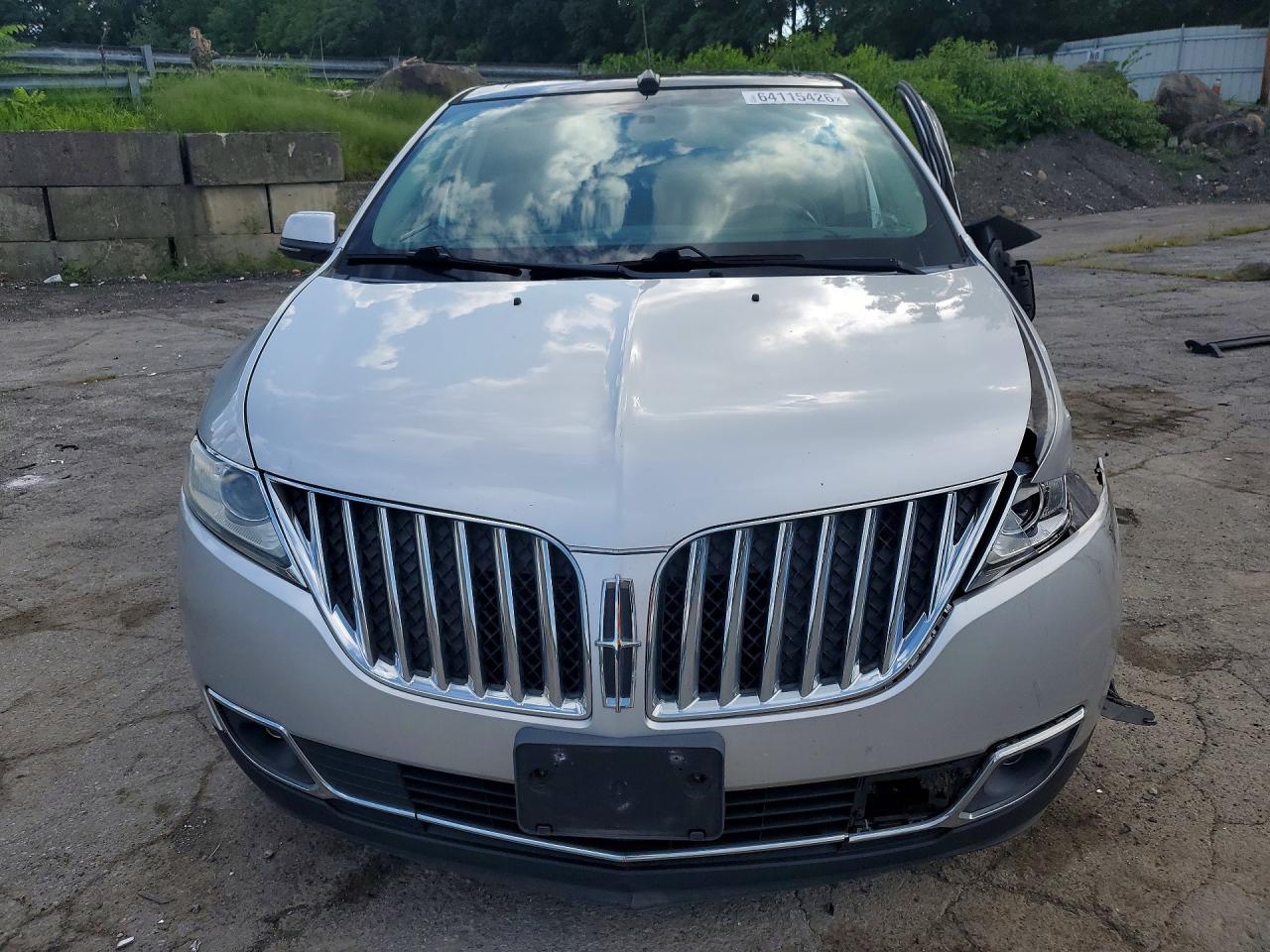 2014 Lincoln Mkx Silver vin: 2LMDJ8JK5EBL12110