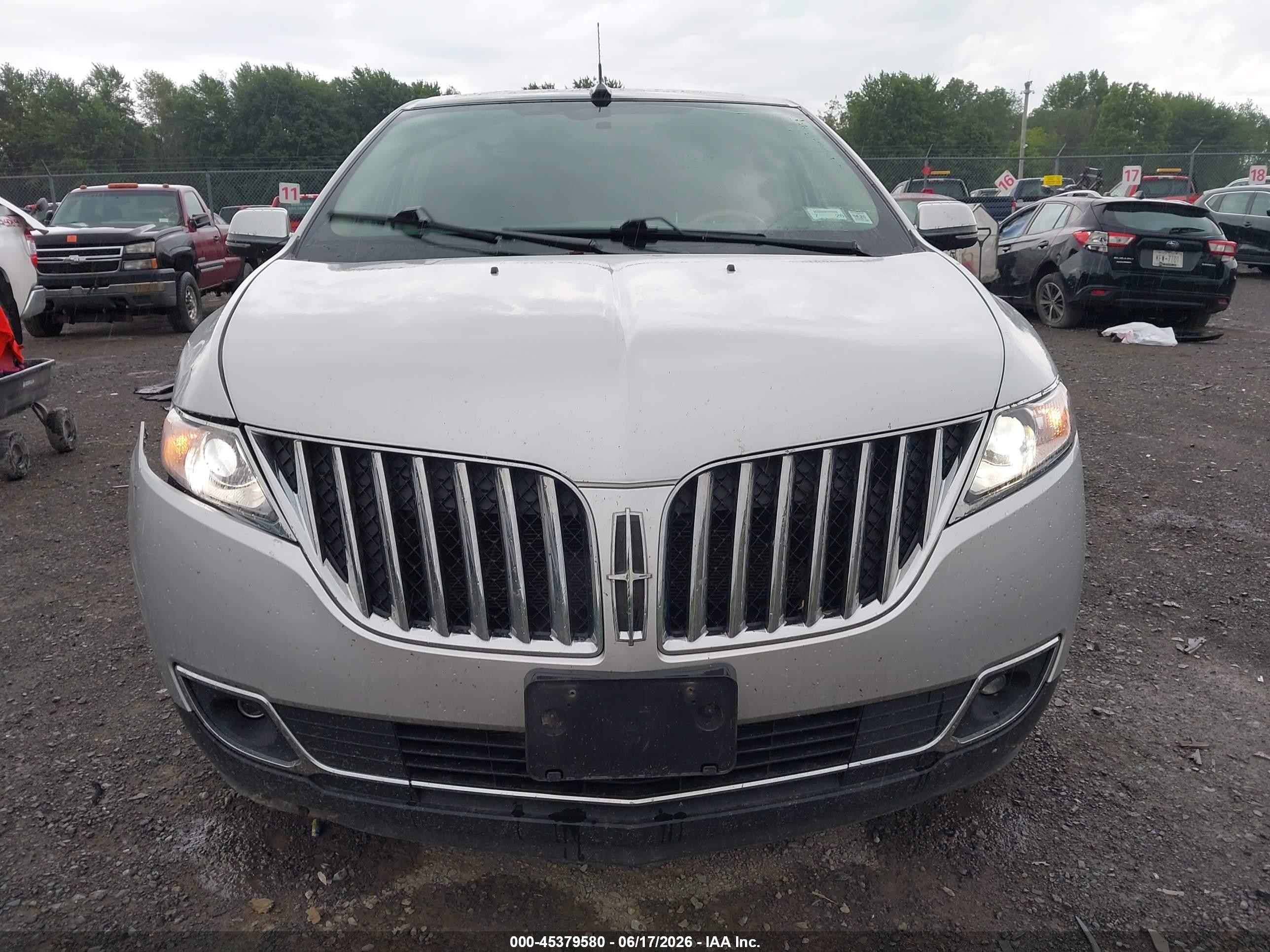 2014 Lincoln Mkx   Silver vin: 2LMDJ8JK5EBL13872