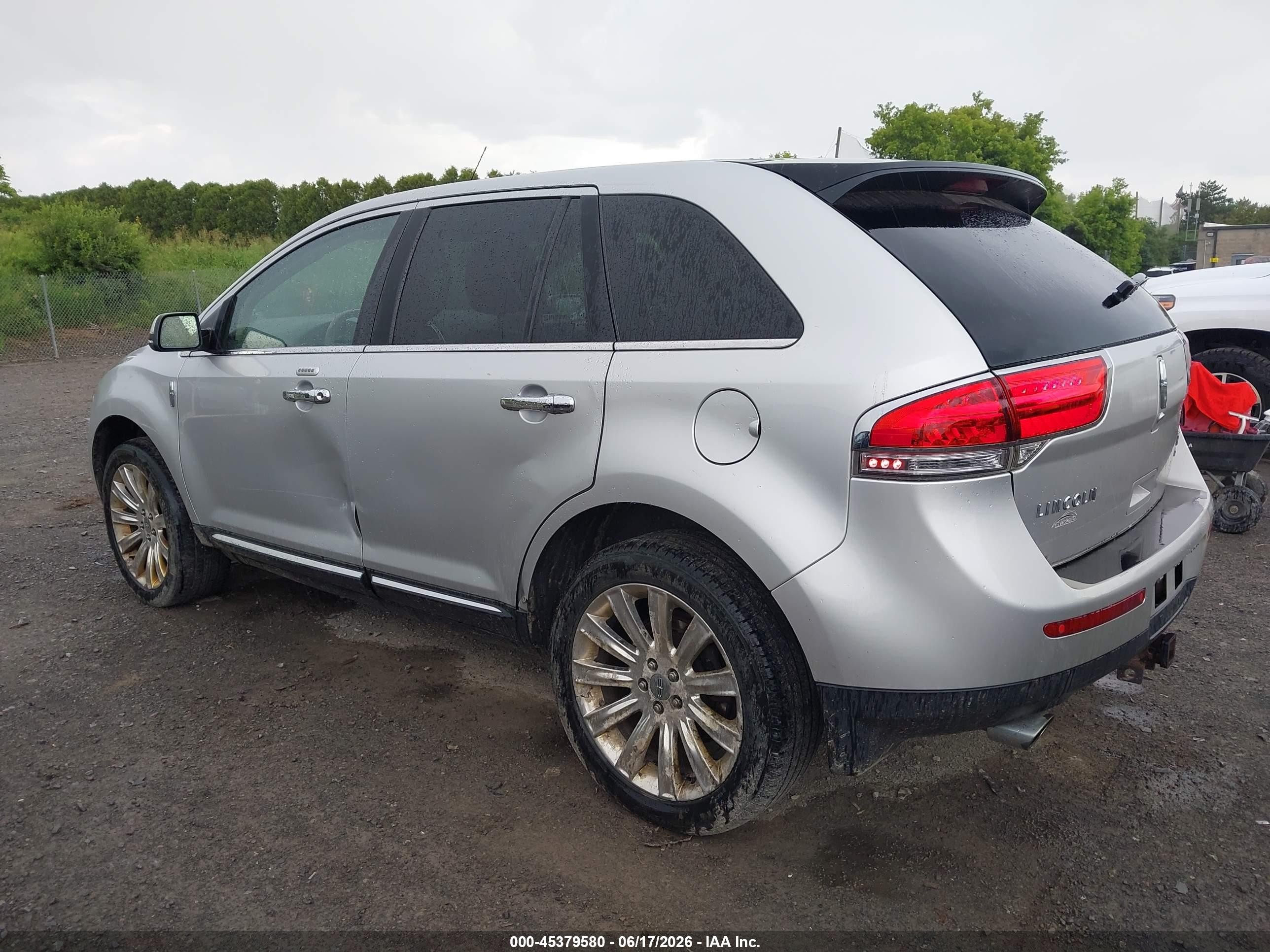 2014 Lincoln Mkx   Silver vin: 2LMDJ8JK5EBL13872