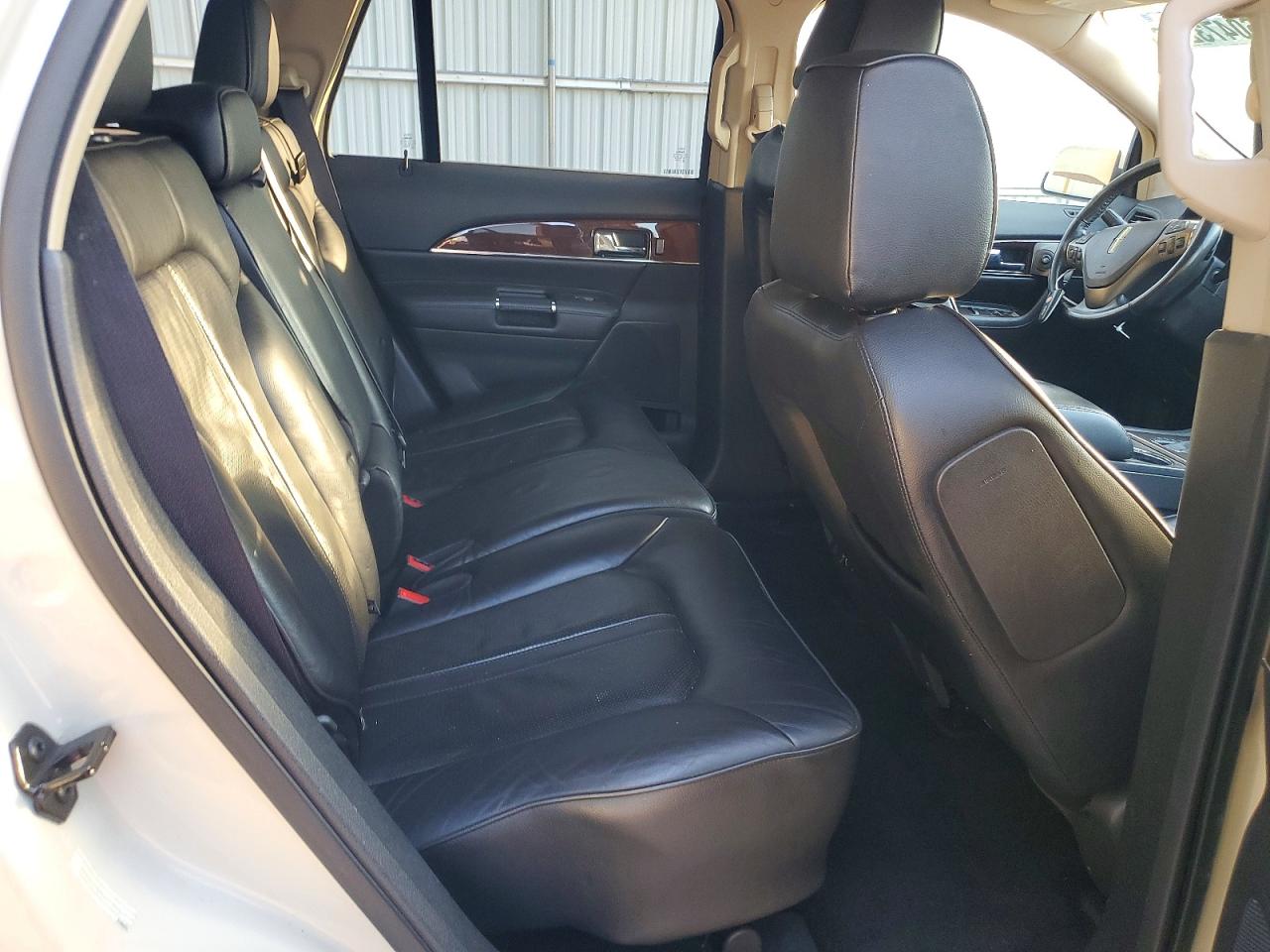 2014 Lincoln Mkx Beige vin: 2LMDJ8JK5EBL14651