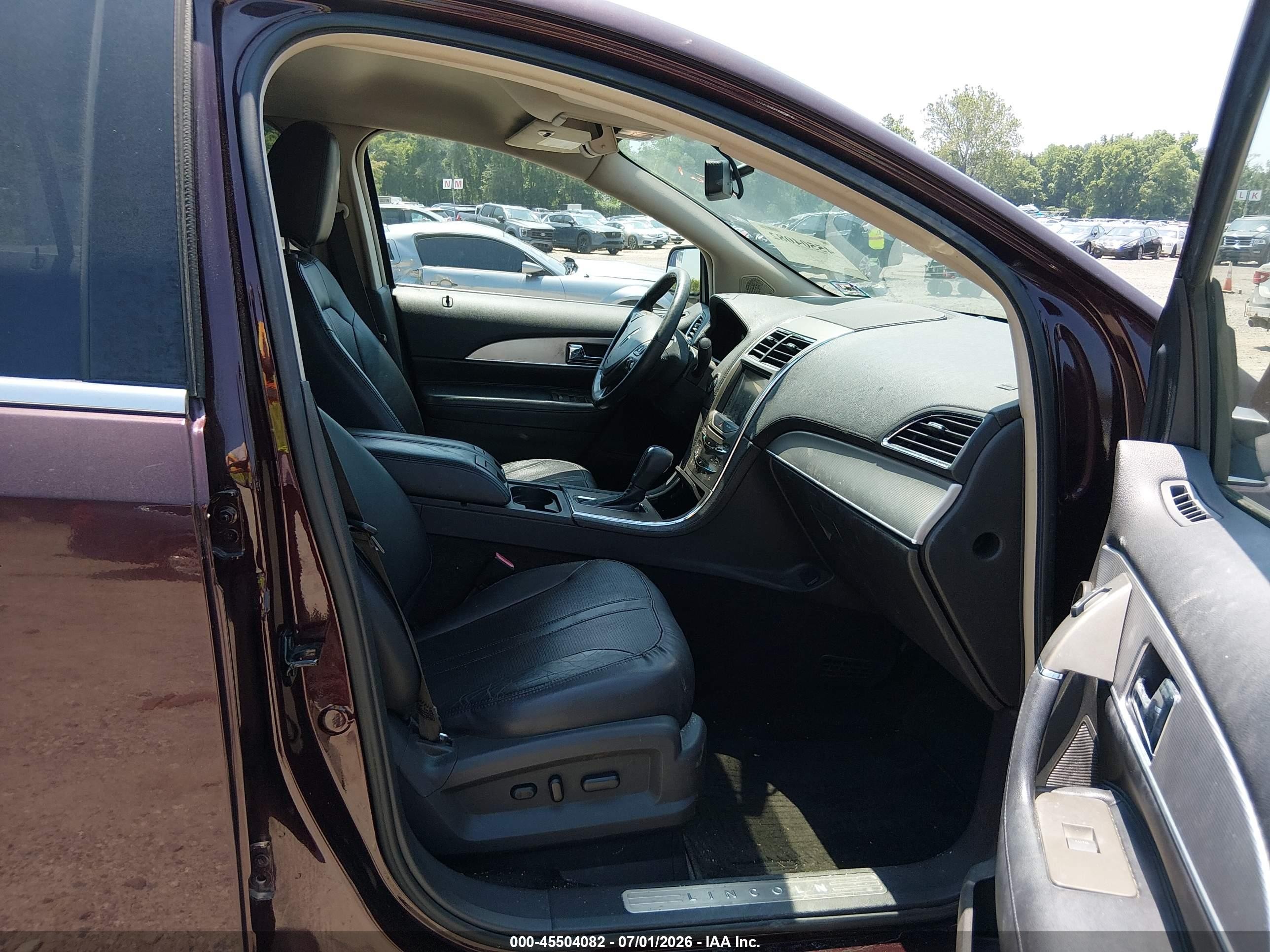2011 Lincoln Mkx   Burgundy vin: 2LMDJ8JK6BBJ06435