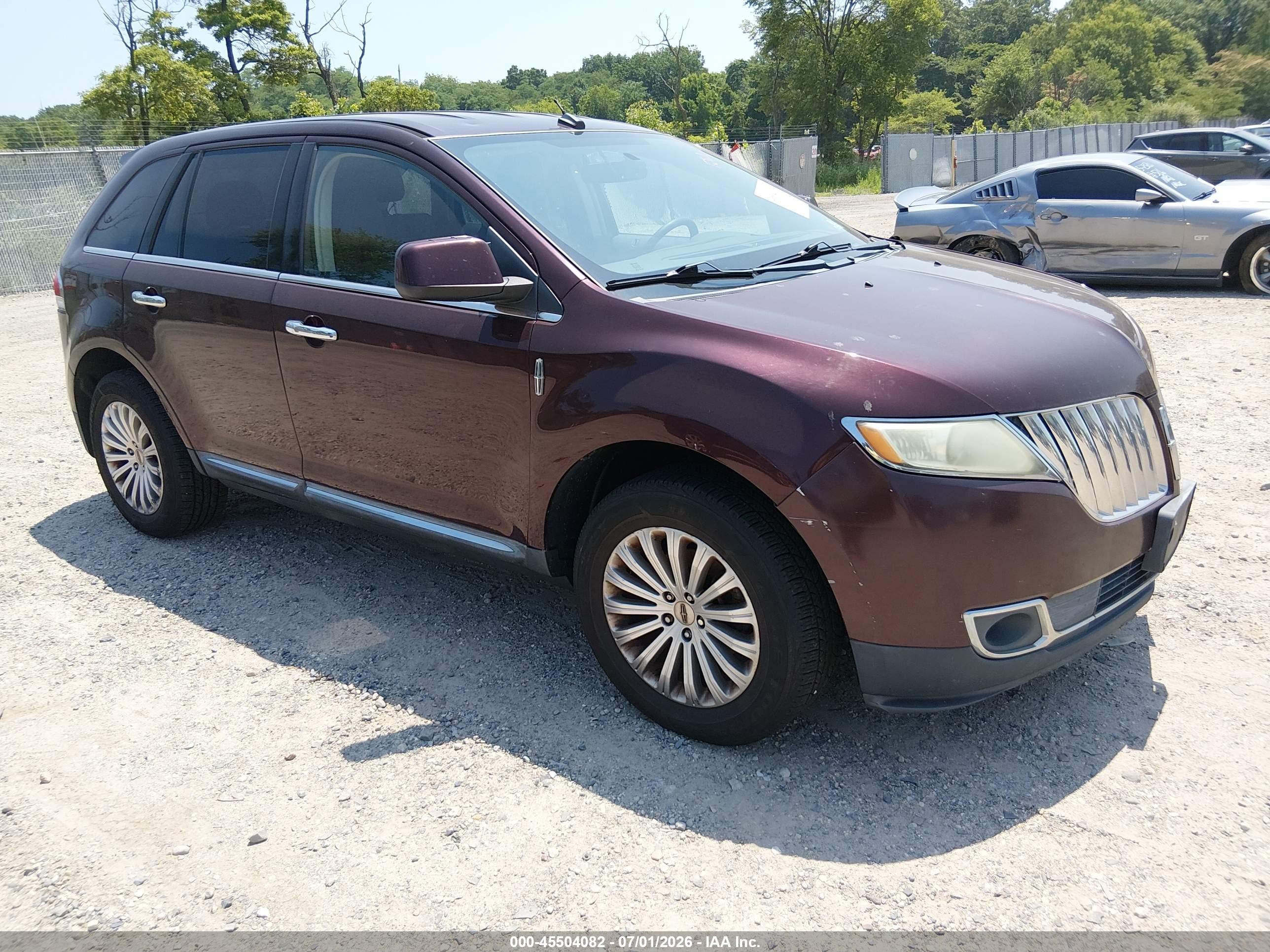 2011 Lincoln Mkx   Burgundy vin: 2LMDJ8JK6BBJ06435