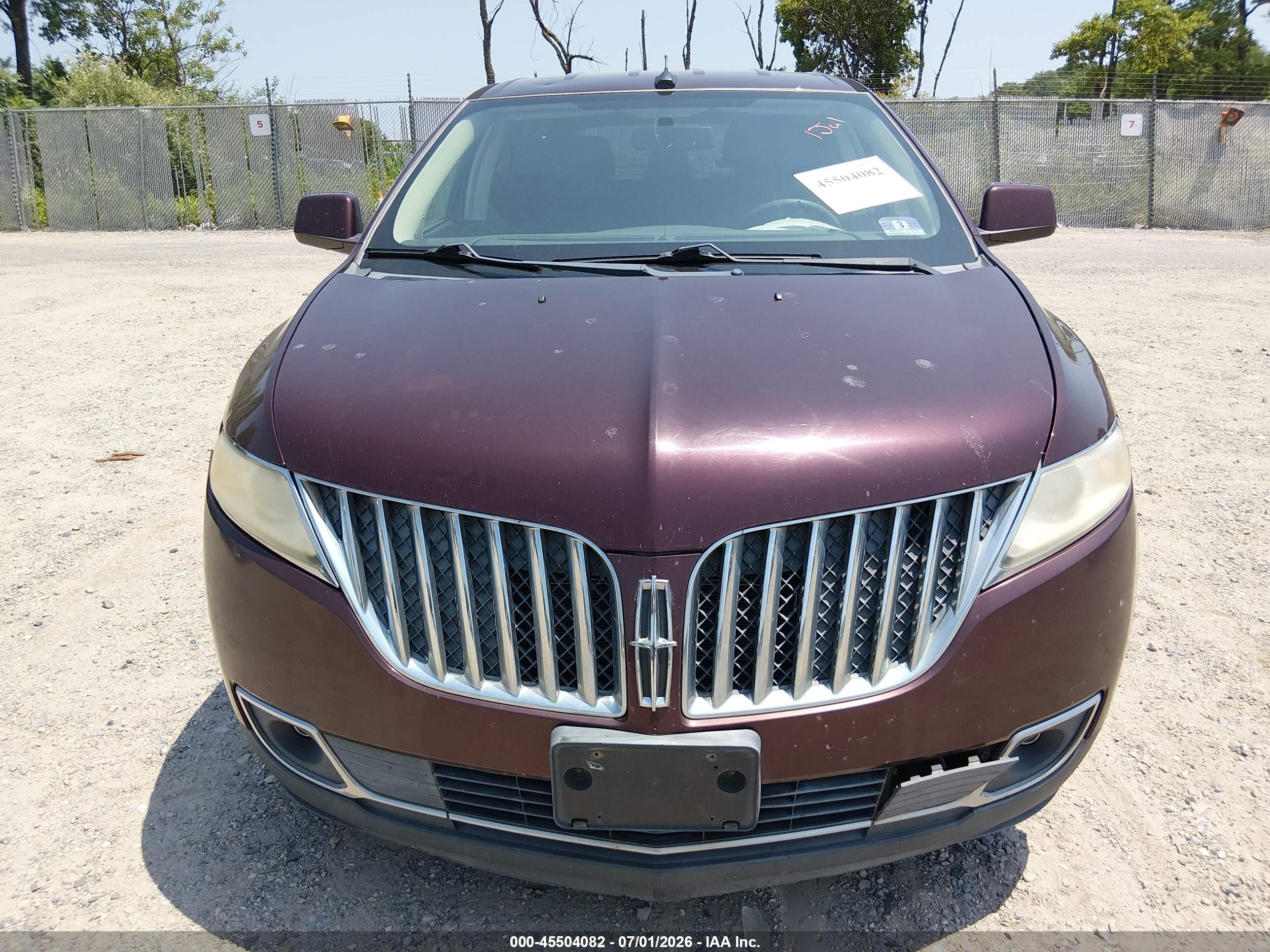 2011 Lincoln Mkx   Burgundy vin: 2LMDJ8JK6BBJ06435