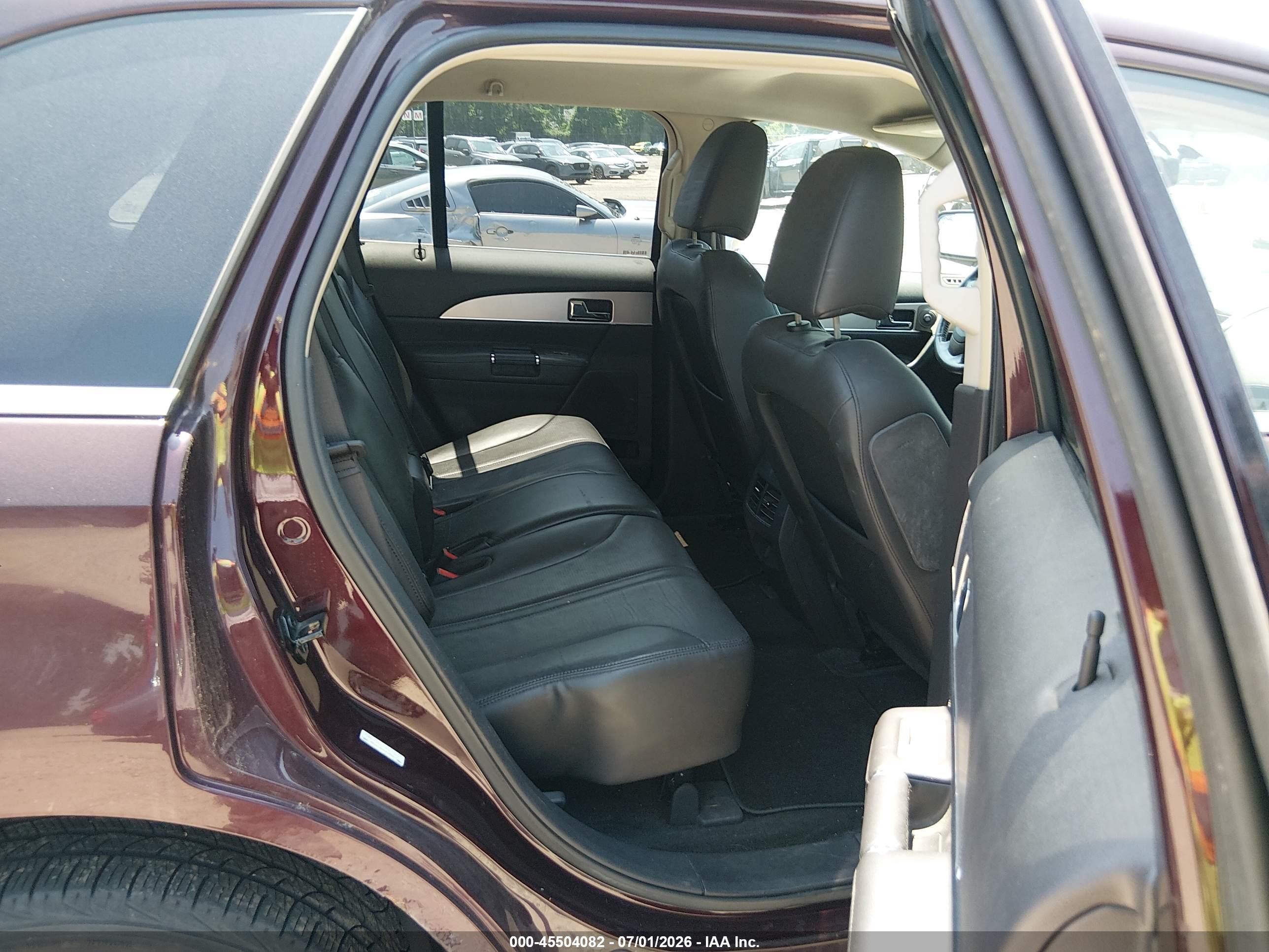 2011 Lincoln Mkx   Burgundy vin: 2LMDJ8JK6BBJ06435