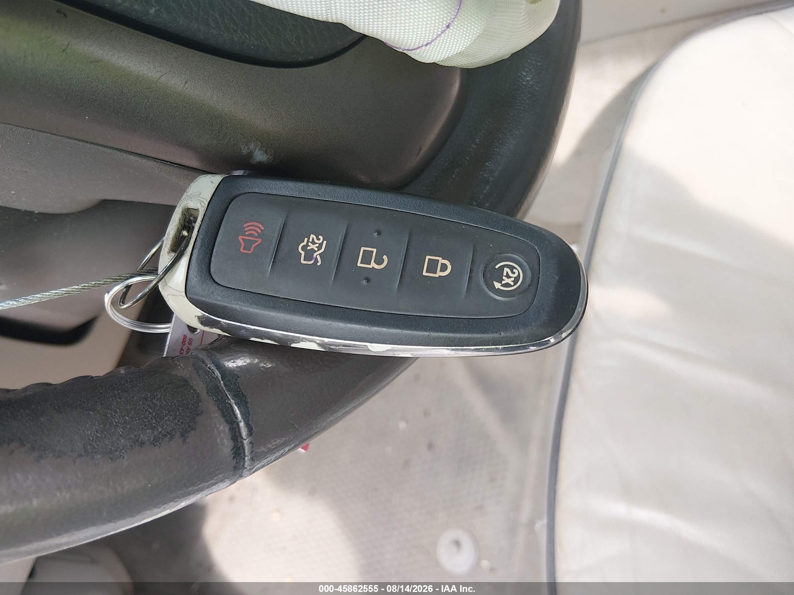 2013 Lincoln Mkx   Cream vin: 2LMDJ8JK6DBL24393