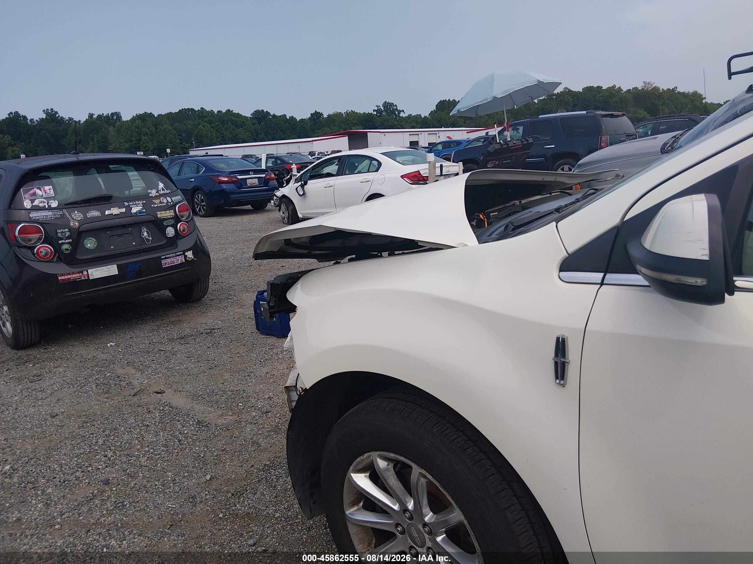 2013 Lincoln Mkx   Cream vin: 2LMDJ8JK6DBL24393