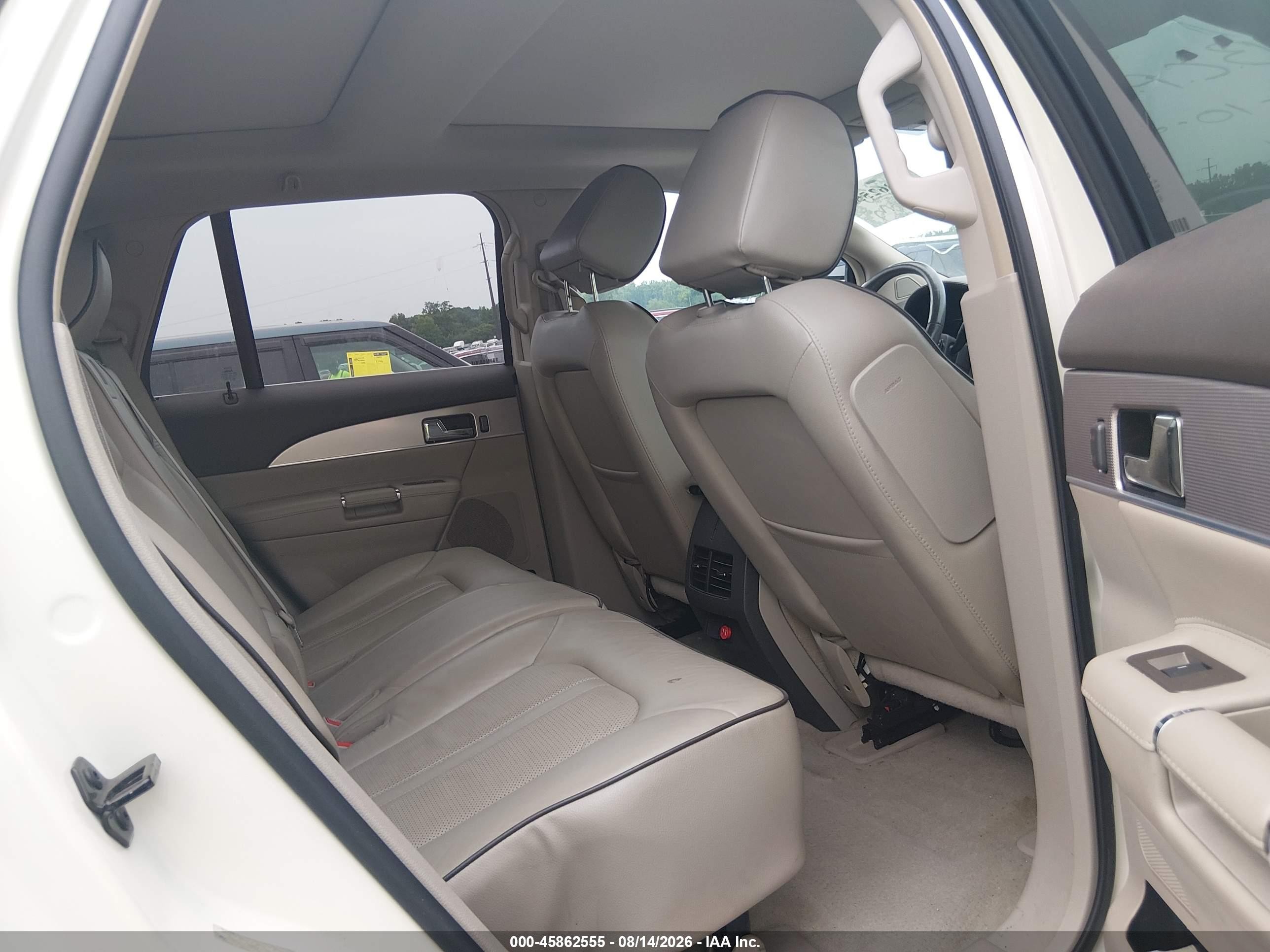 2013 Lincoln Mkx   Cream vin: 2LMDJ8JK6DBL24393