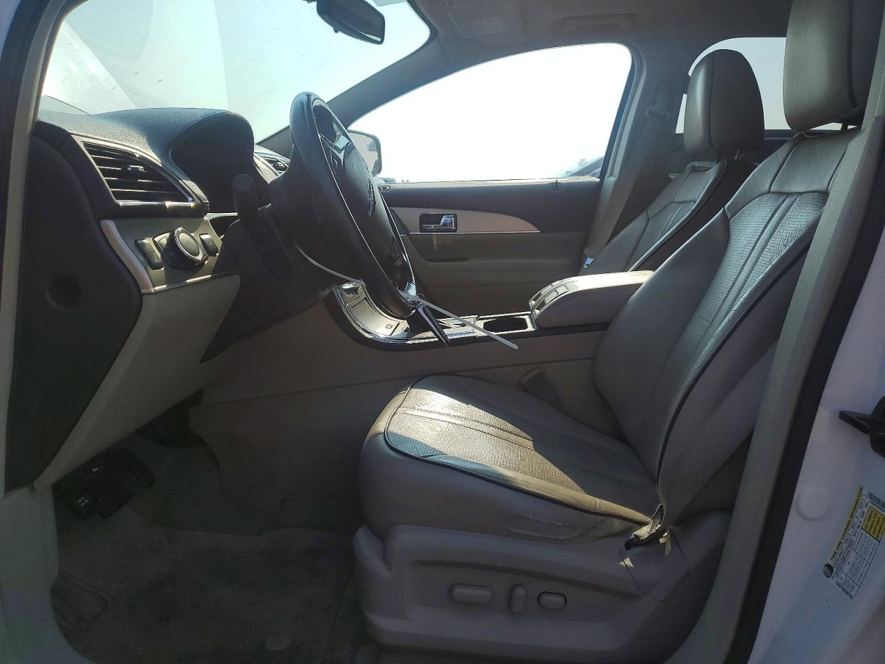 2011 Lincoln Mkx White vin: 2LMDJ8JK7BBJ07139