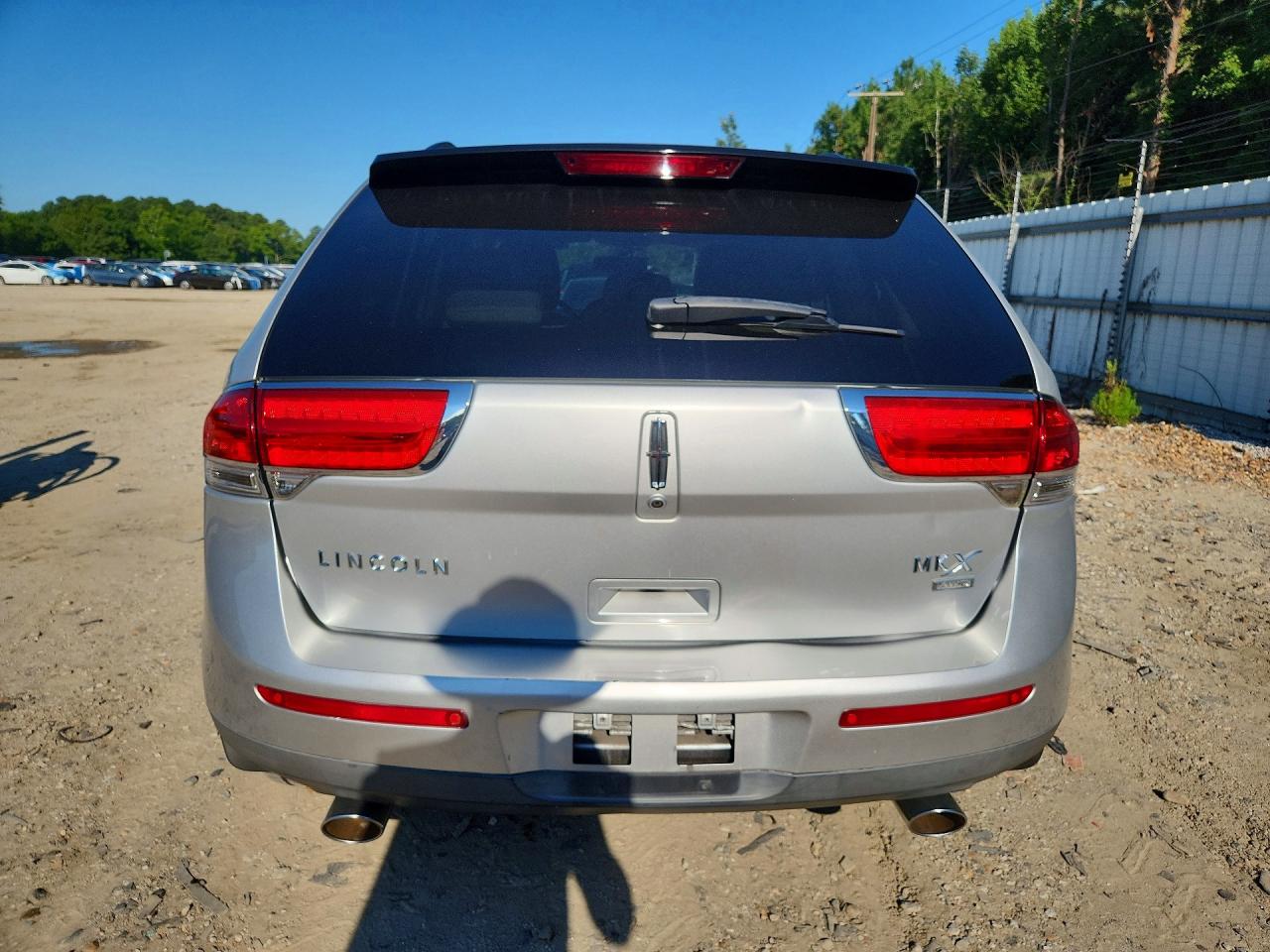 2011 Lincoln Mkx Silver vin: 2LMDJ8JK7BBJ07447