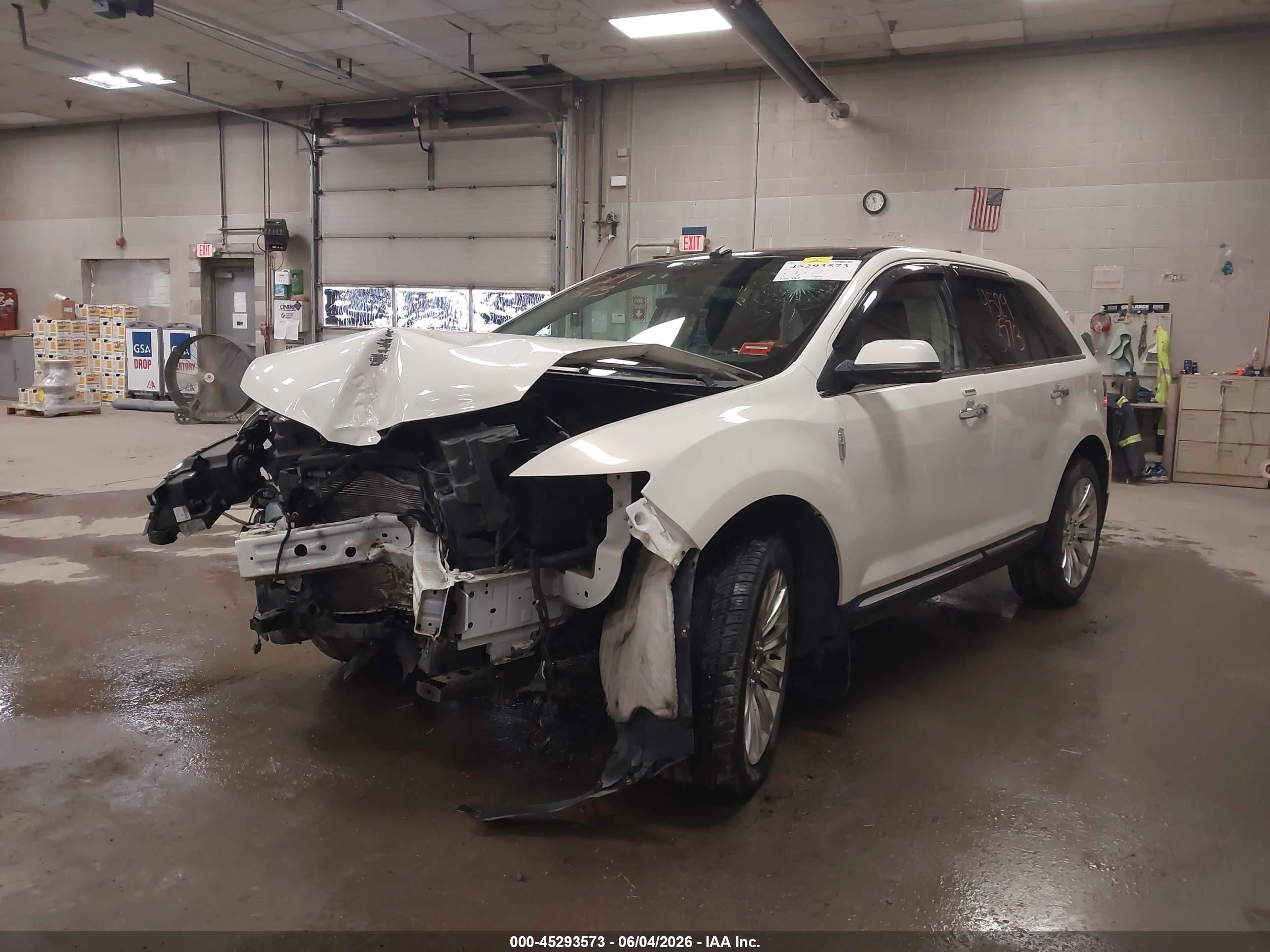 2013 Lincoln Mkx   White vin: 2LMDJ8JK7DBL22104