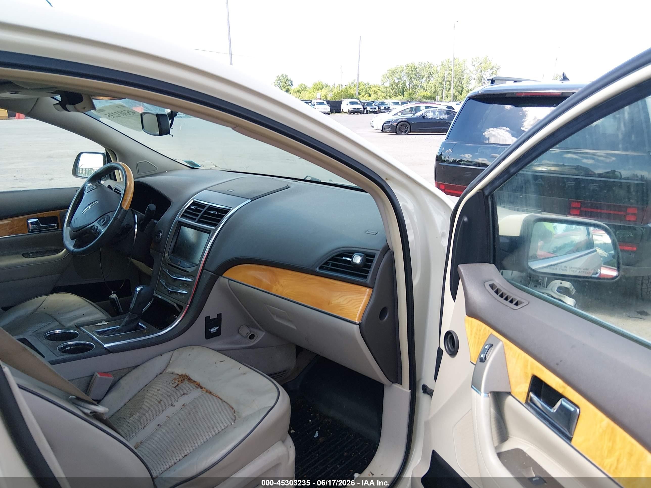 2015 Lincoln Mkx   Tan vin: 2LMDJ8JK7FBL24292