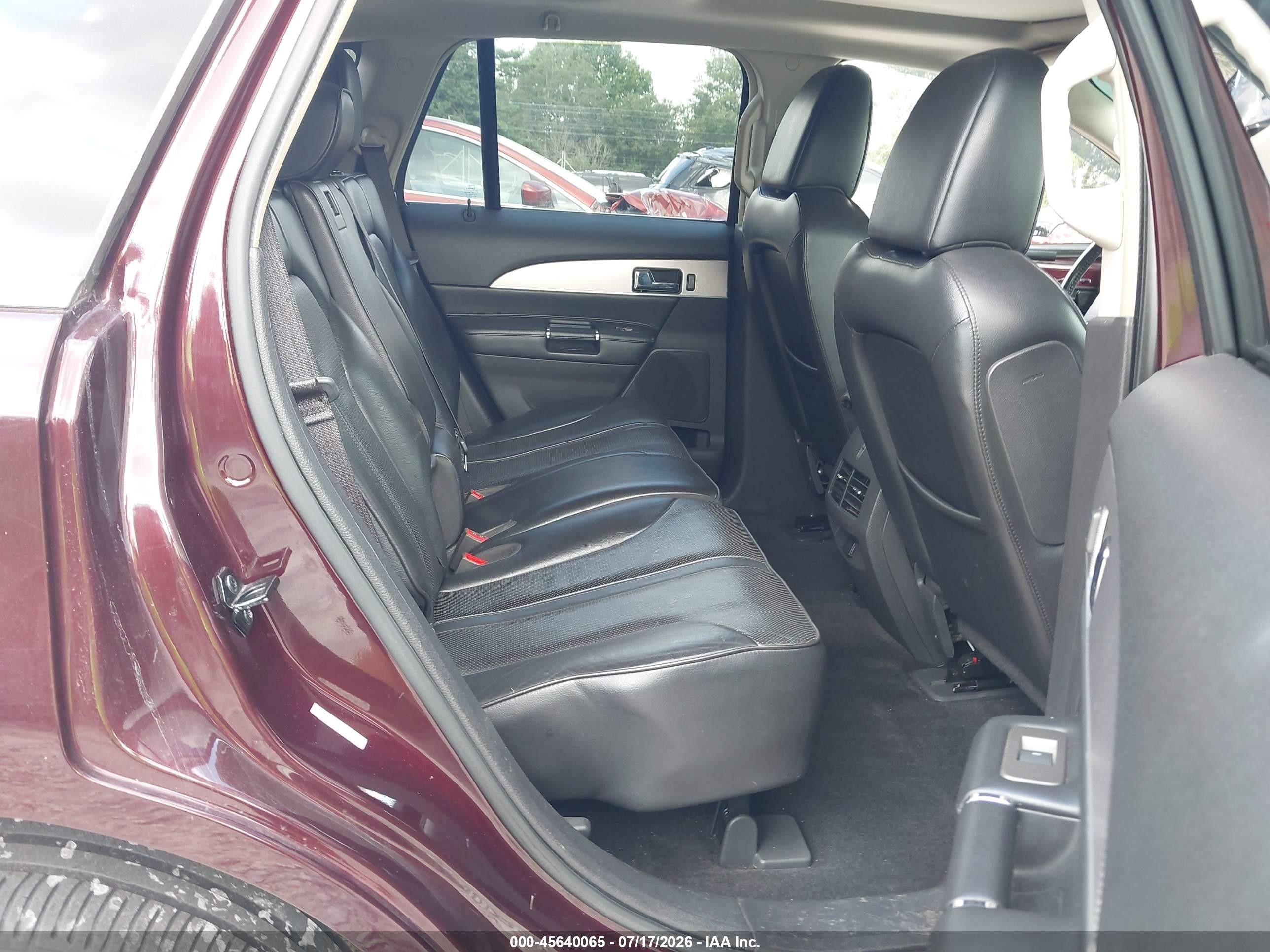 2011 Lincoln Mkx   Burgundy vin: 2LMDJ8JK8BBJ00524