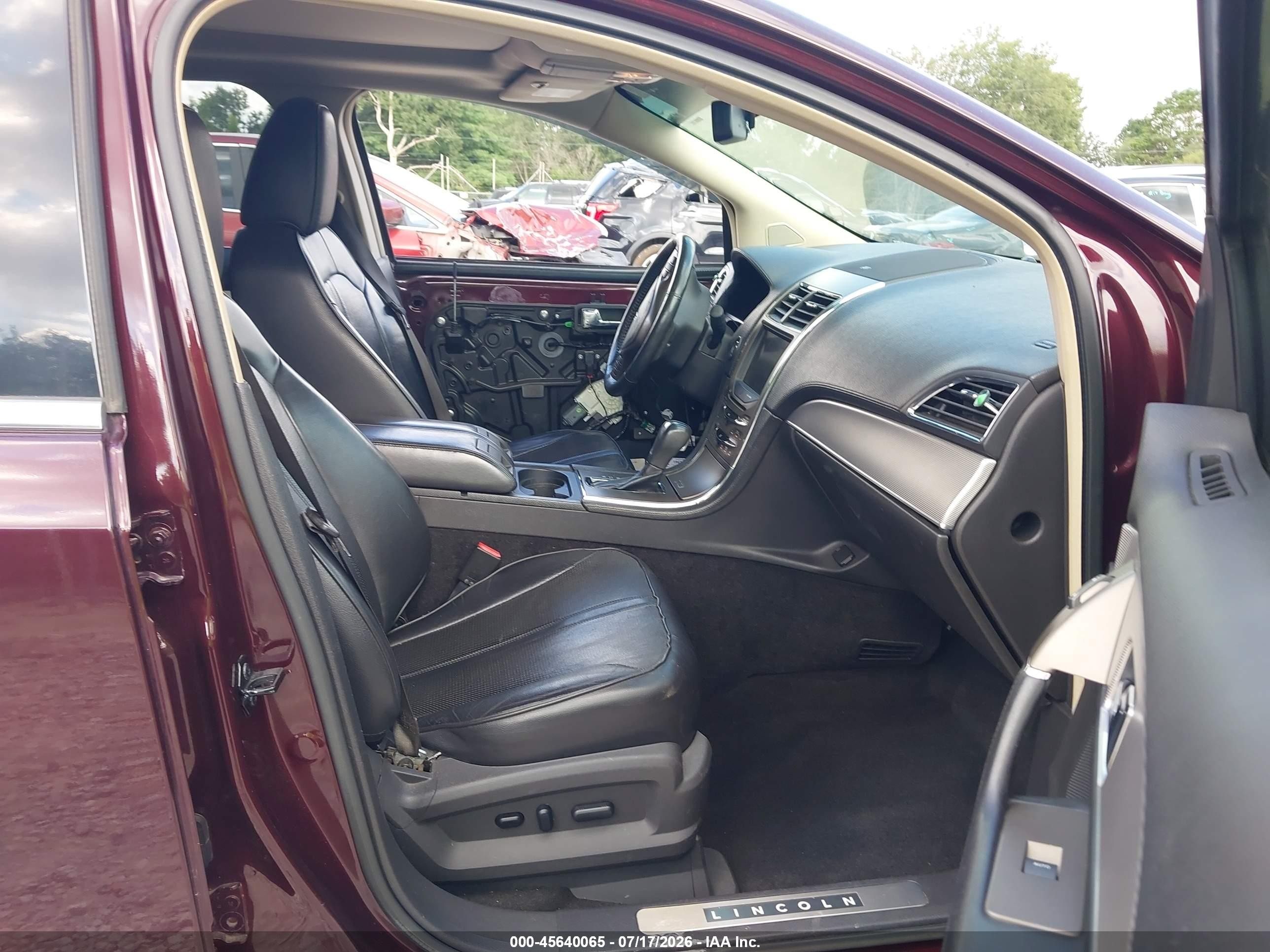 2011 Lincoln Mkx   Burgundy vin: 2LMDJ8JK8BBJ00524
