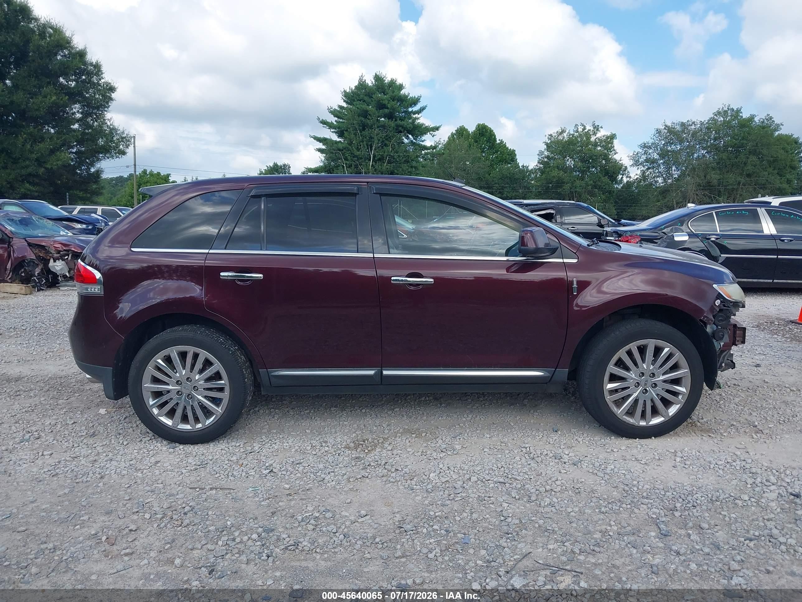 2011 Lincoln Mkx   Burgundy vin: 2LMDJ8JK8BBJ00524