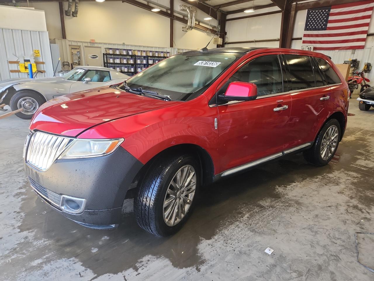 2011 Lincoln Mkx Red vin: 2LMDJ8JK8BBJ15315 Damage: Left Front Fender, Dent(S) W/ Paint Dmg, 1/2 To 1 Inch