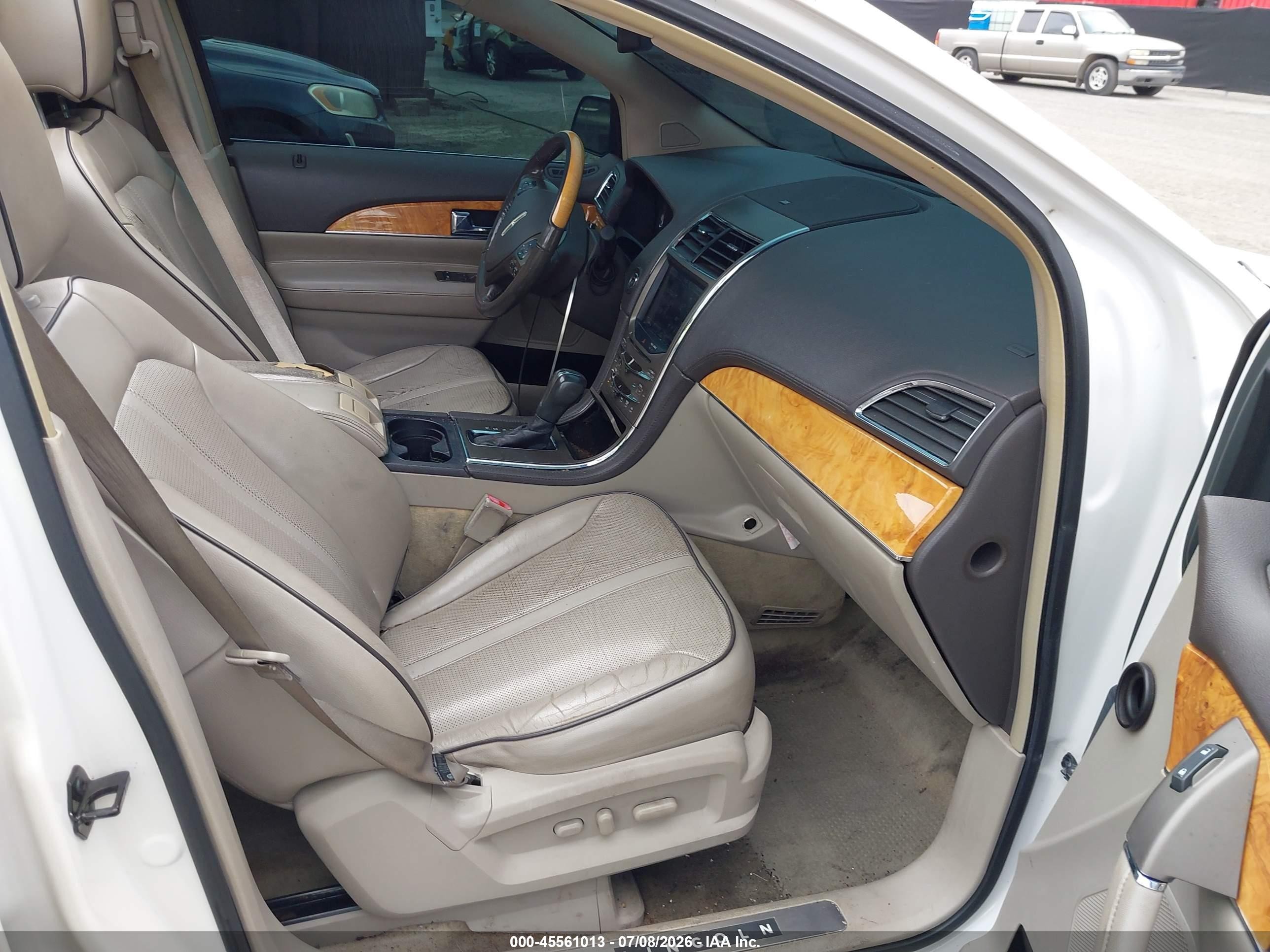 2011 Lincoln Mkx   White vin: 2LMDJ8JK8BBJ27223