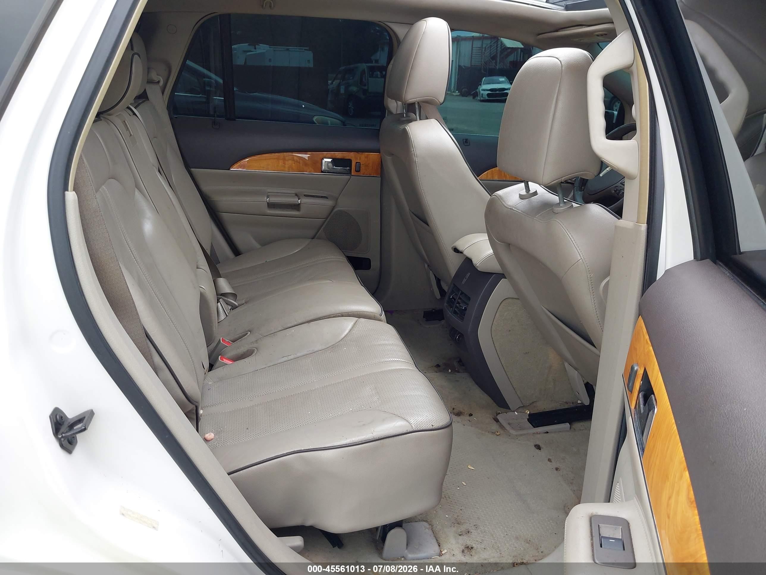 2011 Lincoln Mkx   White vin: 2LMDJ8JK8BBJ27223