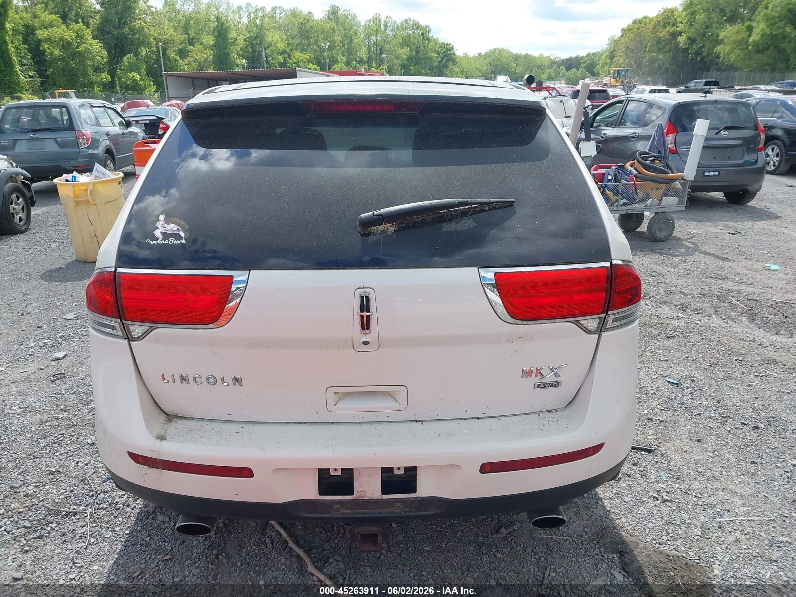 2011 Lincoln Mkx   White vin: 2LMDJ8JK8BBJ30669