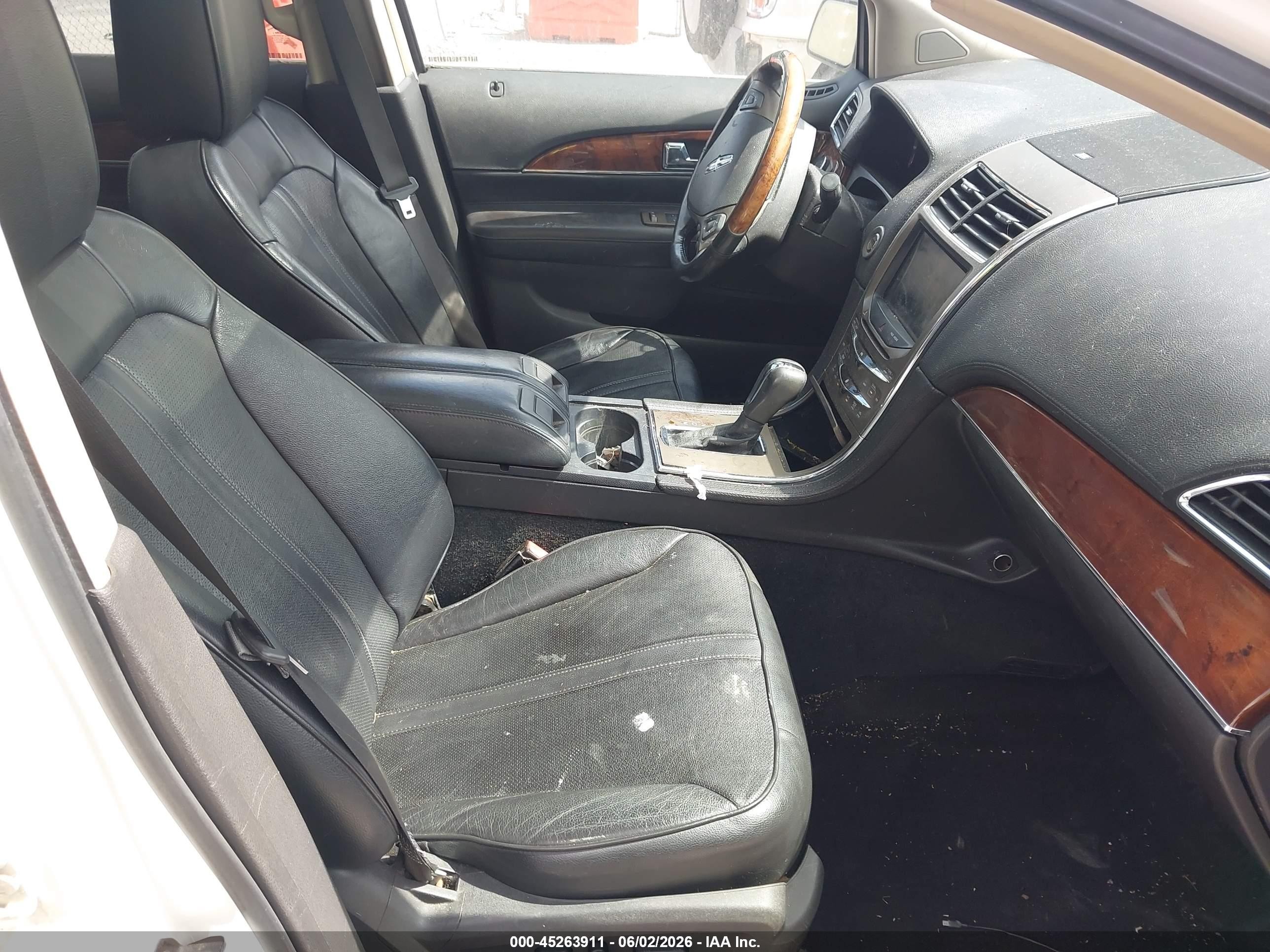 2011 Lincoln Mkx   White vin: 2LMDJ8JK8BBJ30669