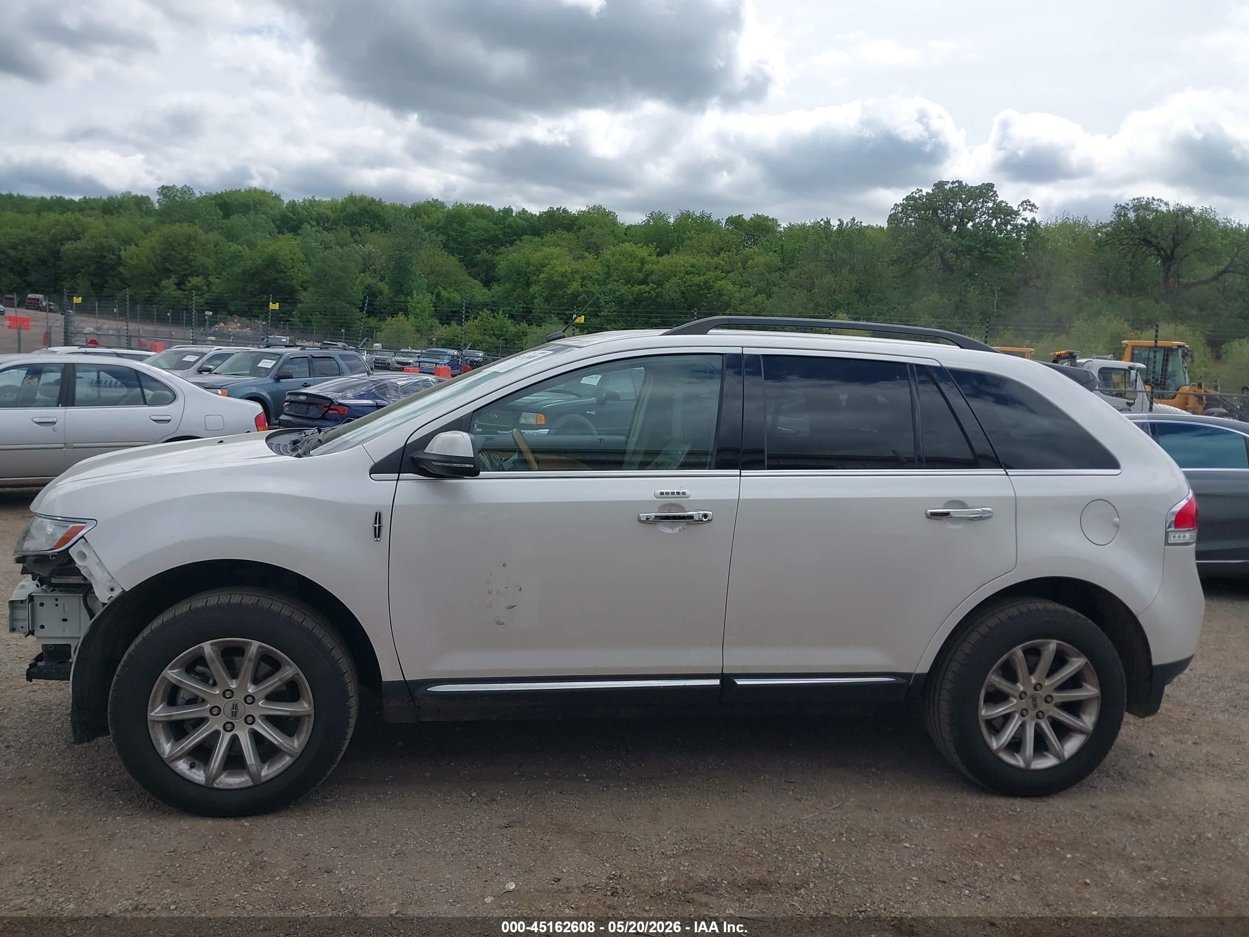 2012 Lincoln Mkx   White vin: 2LMDJ8JK8CBL04421