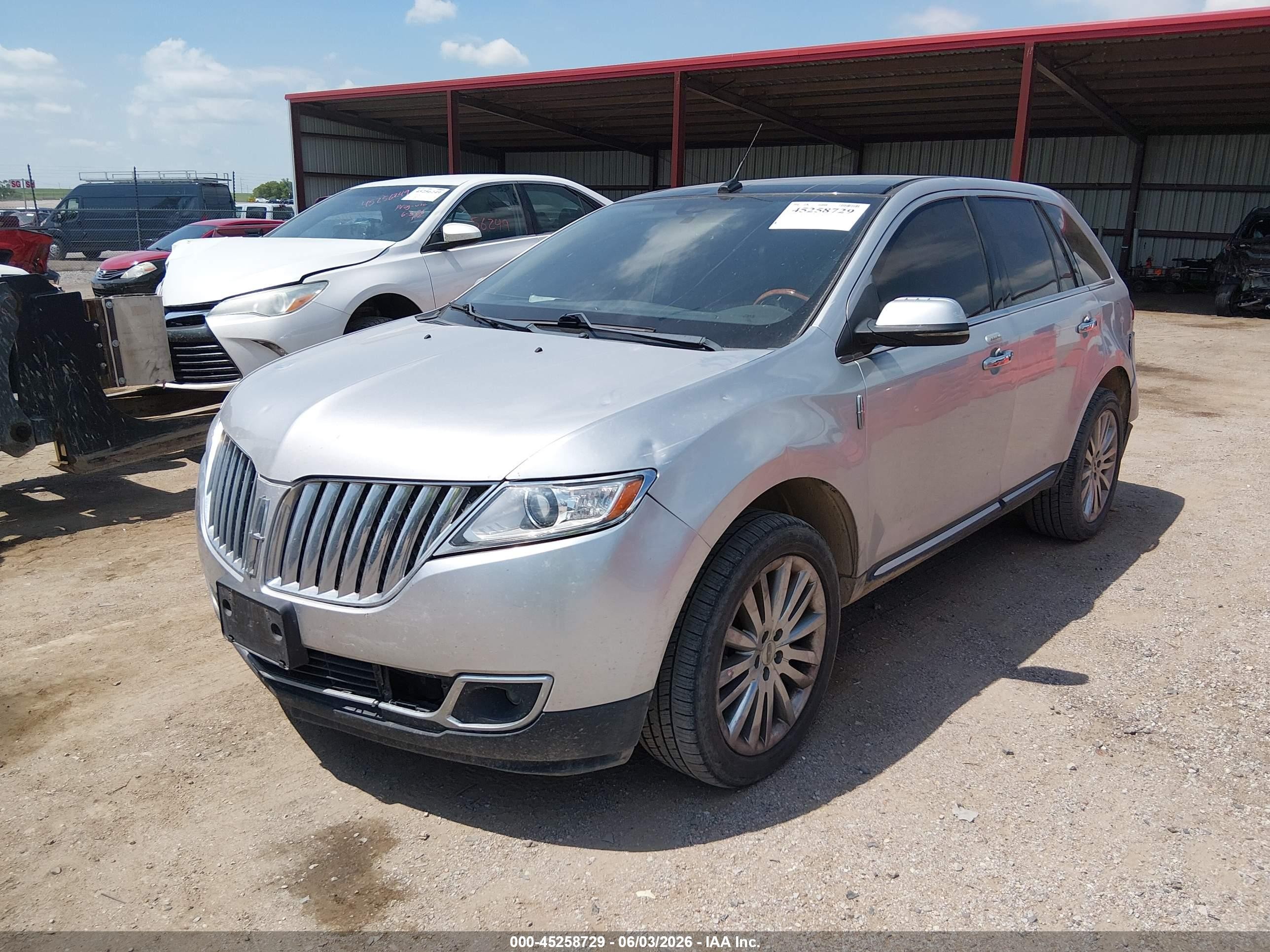 2013 Lincoln Mkx   Silver vin: 2LMDJ8JK8DBL00046