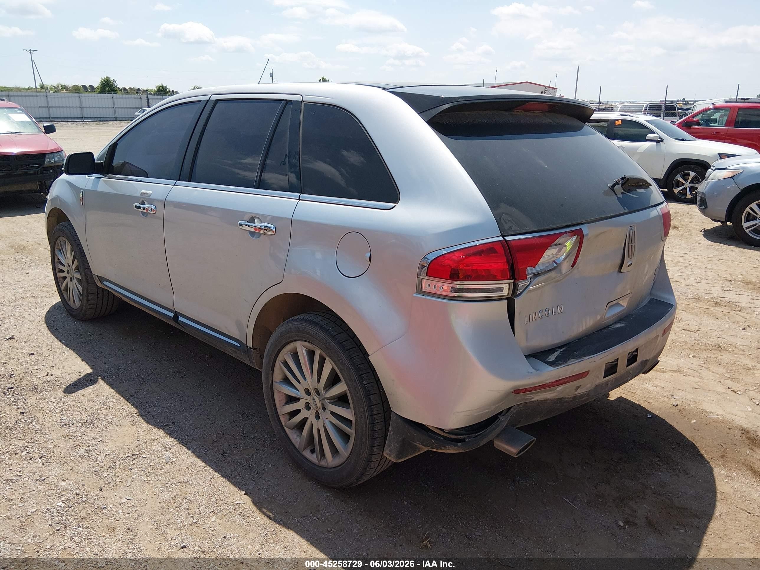 2013 Lincoln Mkx   Silver vin: 2LMDJ8JK8DBL00046