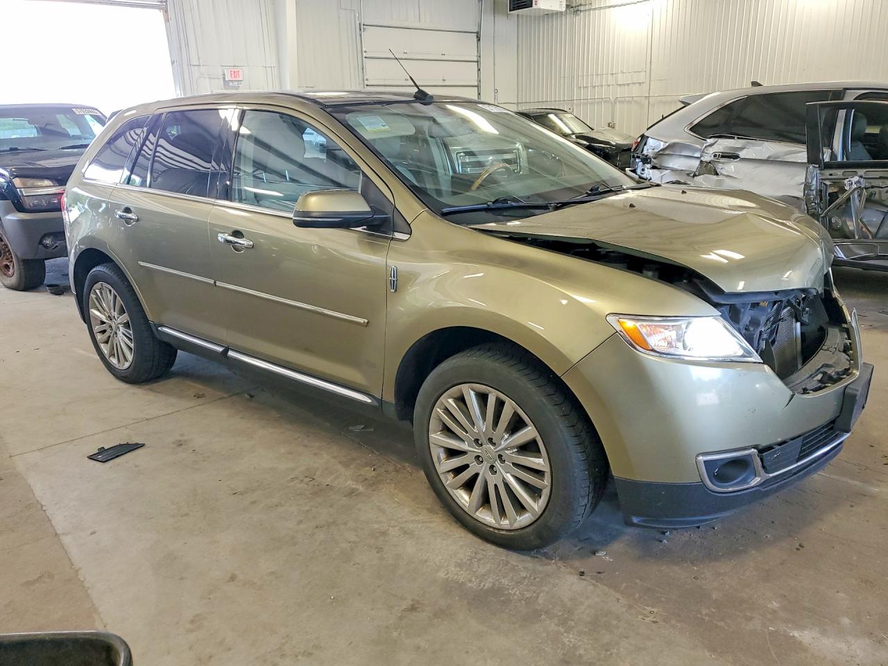 2013 Lincoln Mkx Gold vin: 2LMDJ8JK8DBL16196
