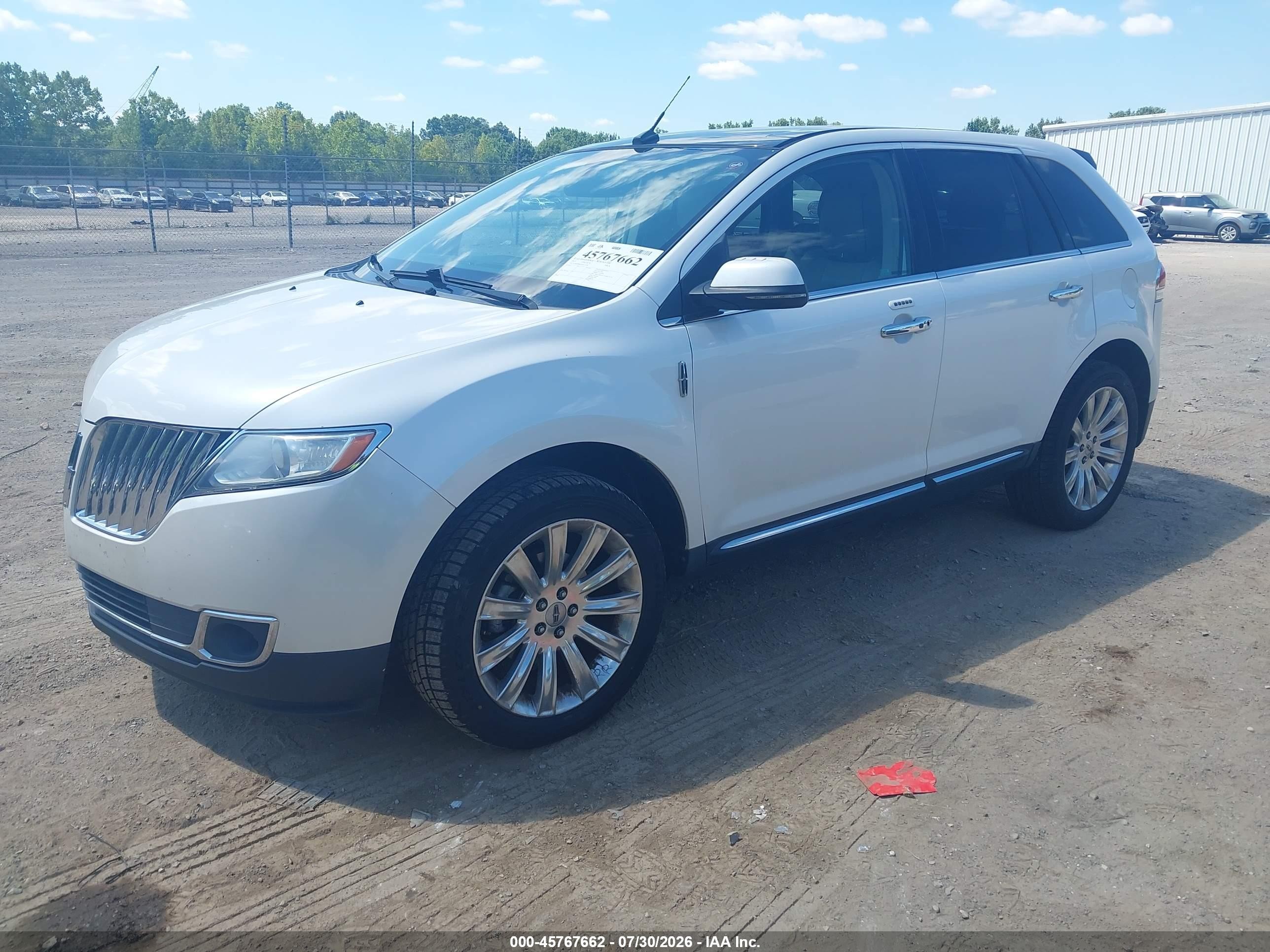 2013 Lincoln Mkx   White vin: 2LMDJ8JK8DBL21382