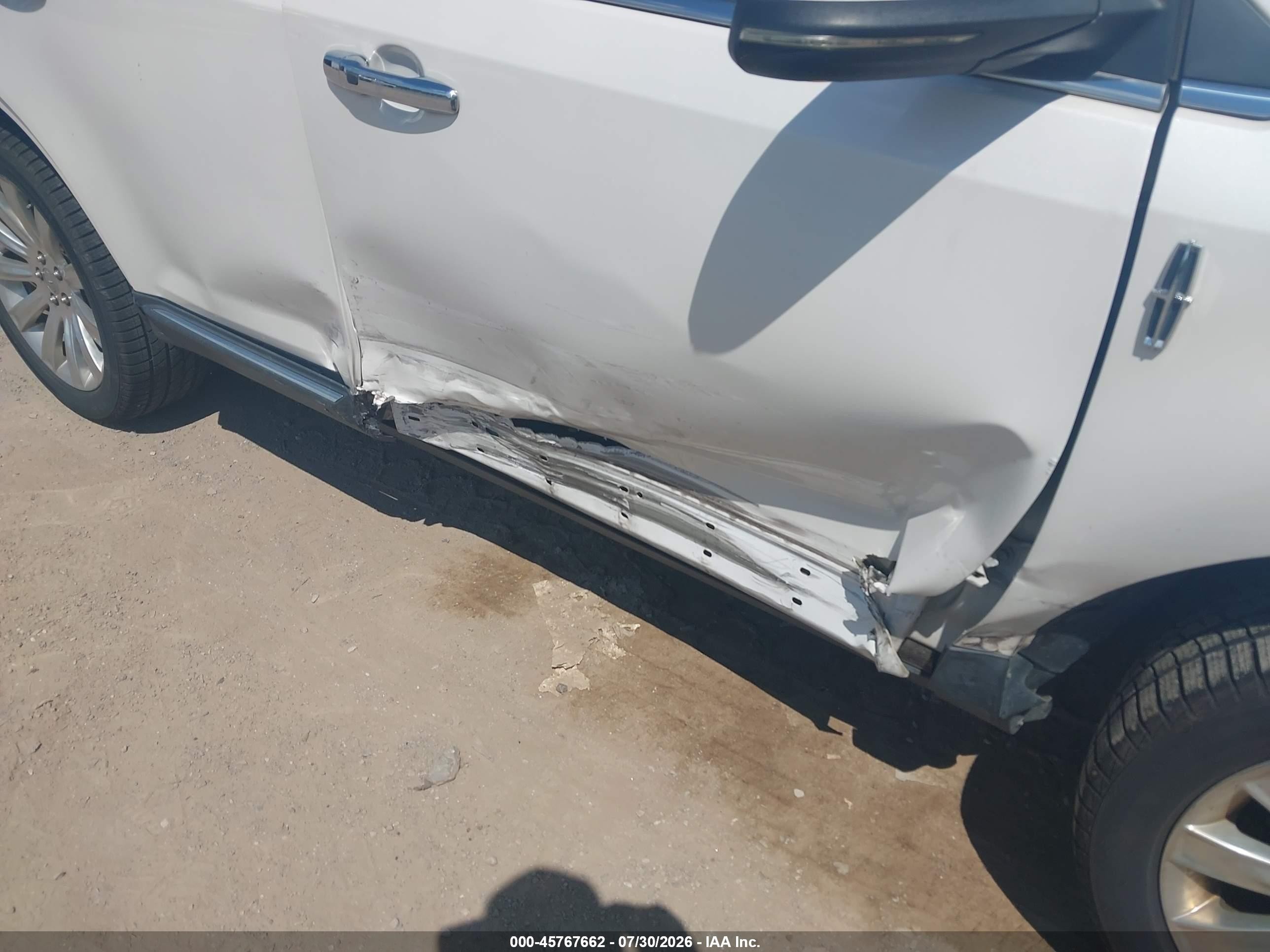 2013 Lincoln Mkx   White vin: 2LMDJ8JK8DBL21382