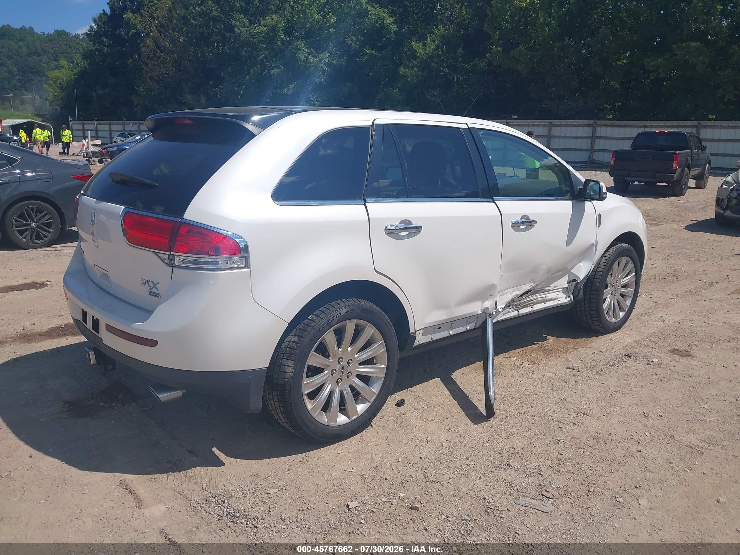 2013 Lincoln Mkx   White vin: 2LMDJ8JK8DBL21382
