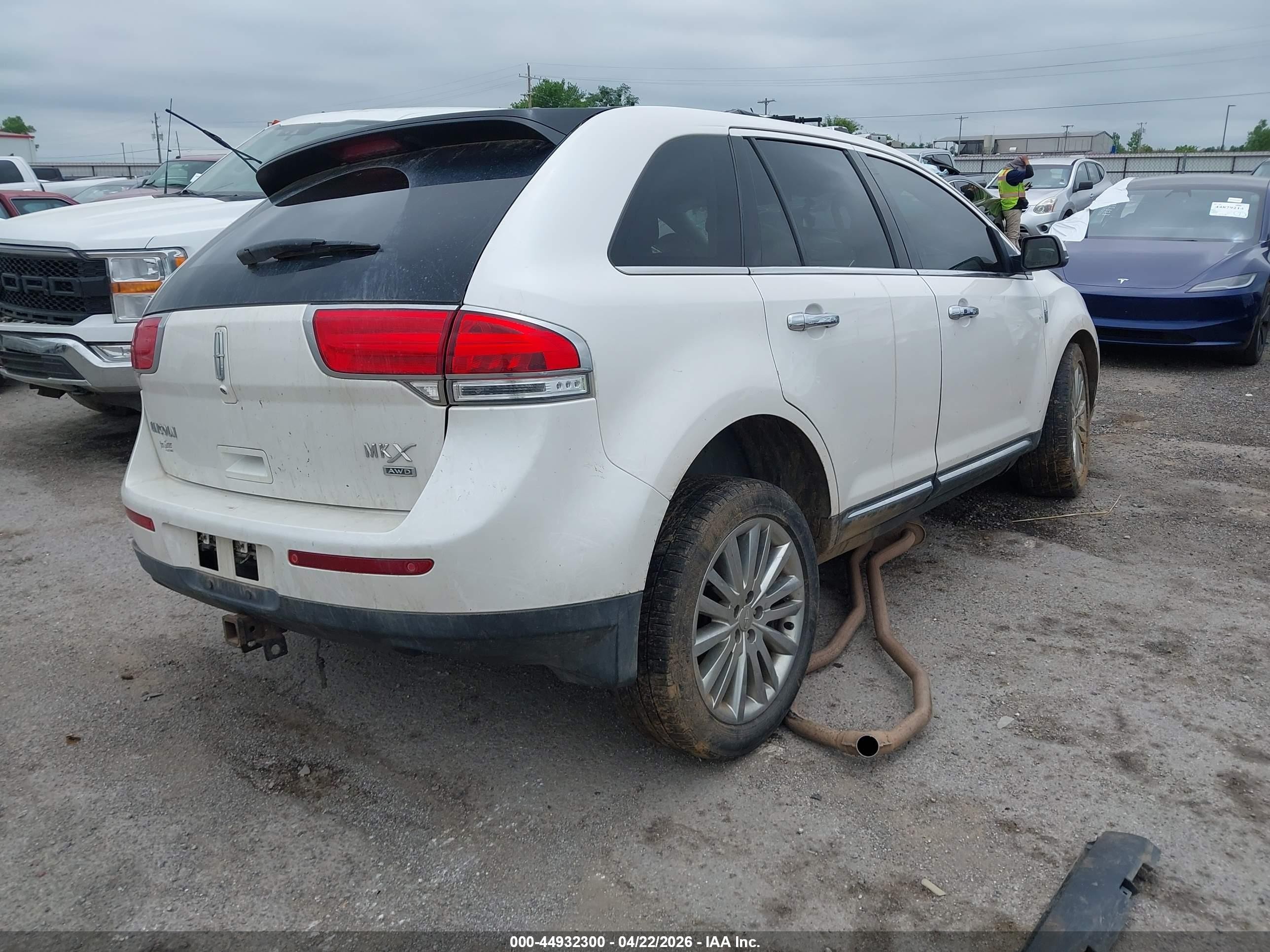 2015 Lincoln Mkx   White vin: 2LMDJ8JK8FBL26018