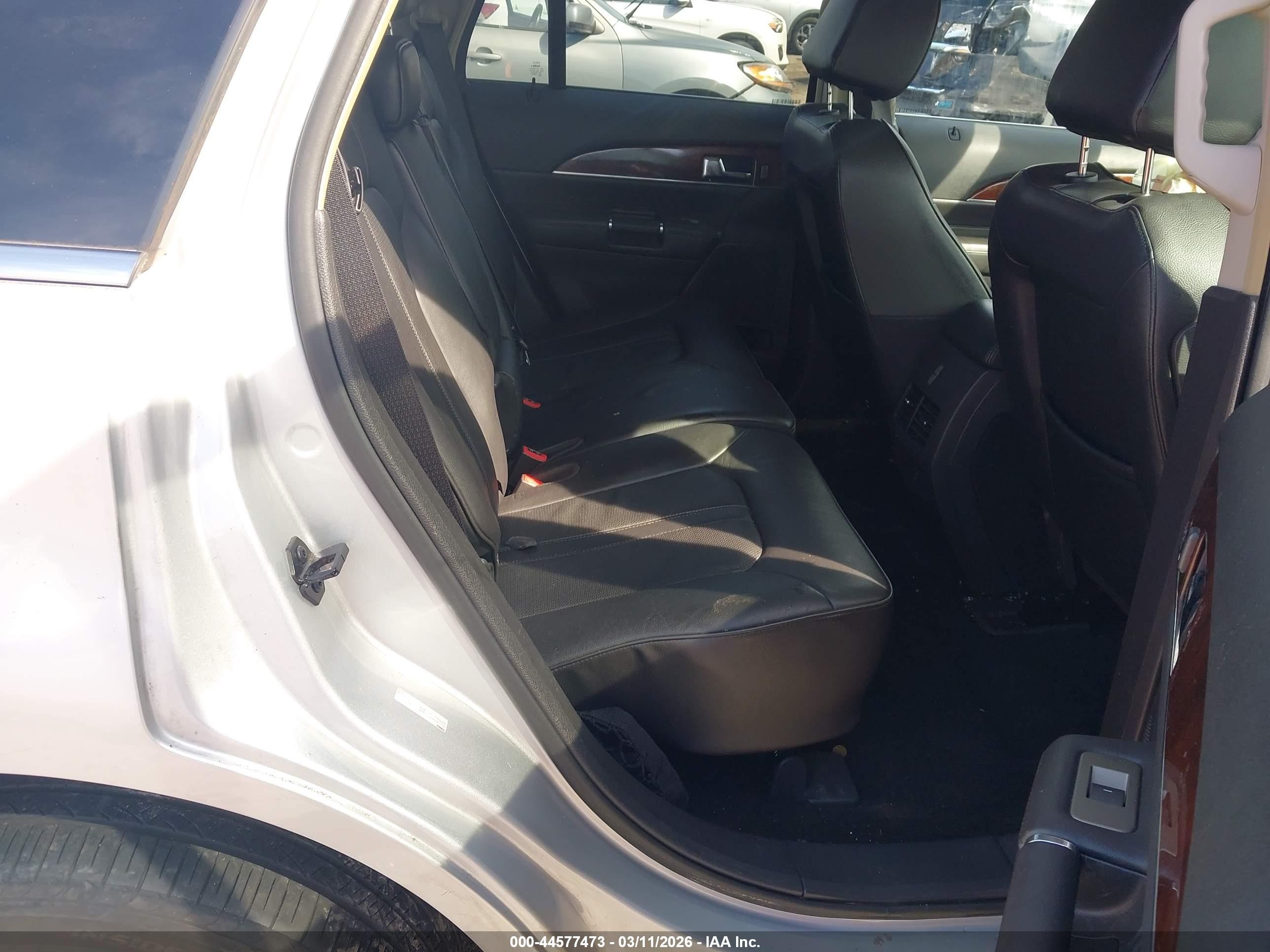 2015 Lincoln Mkx   Серебряный vin: 2LMDJ8JK8FBL33972