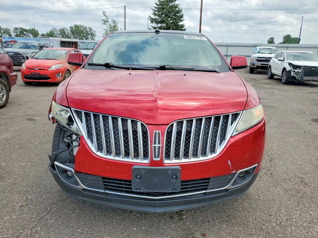 2011 Lincoln Mkx Red vin: 2LMDJ8JK9BBJ15680