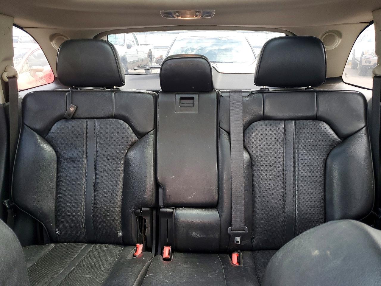 2011 Lincoln Mkx Red vin: 2LMDJ8JK9BBJ15680