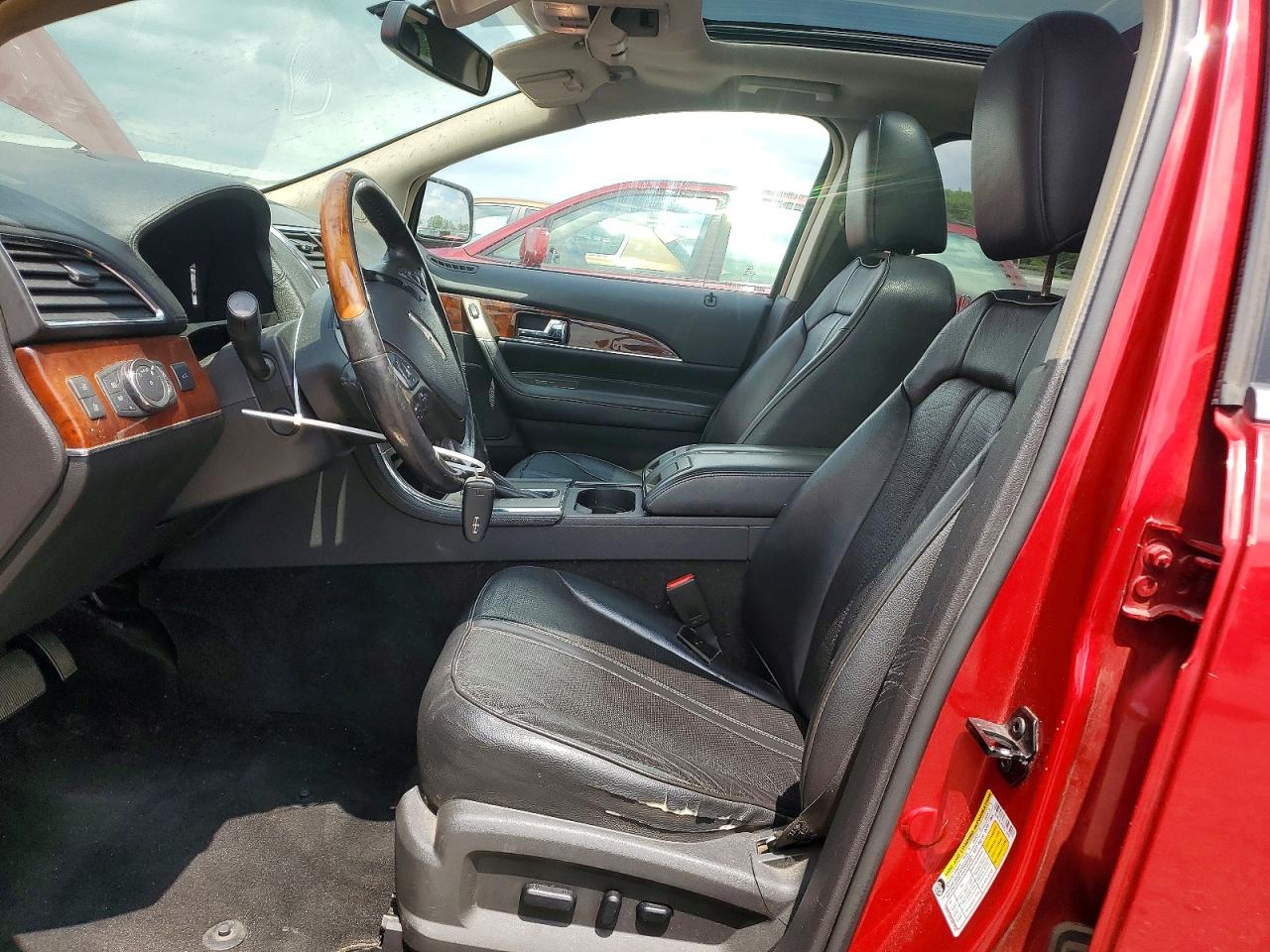2011 Lincoln Mkx Red vin: 2LMDJ8JK9BBJ15680
