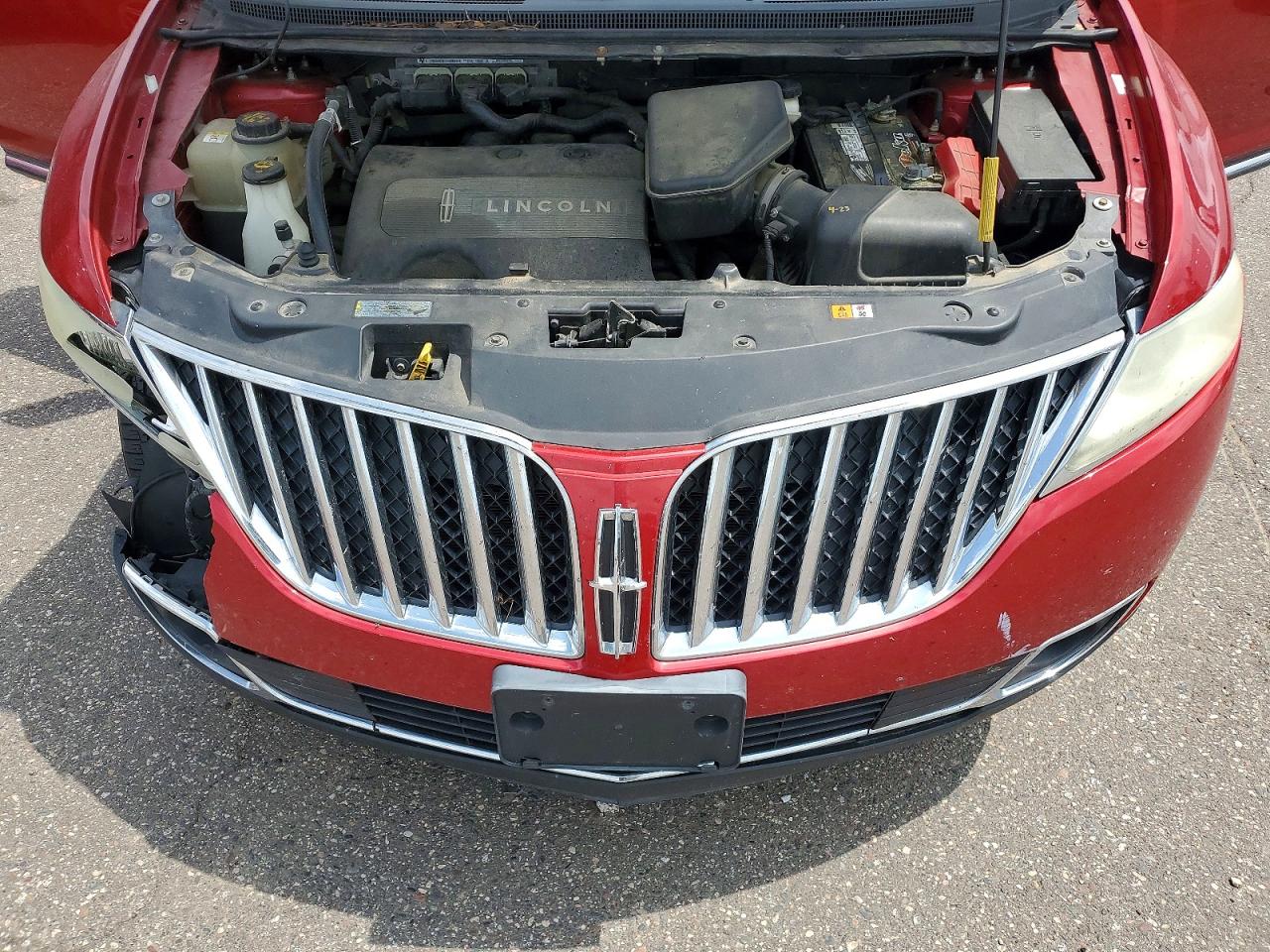 2011 Lincoln Mkx Red vin: 2LMDJ8JK9BBJ15680