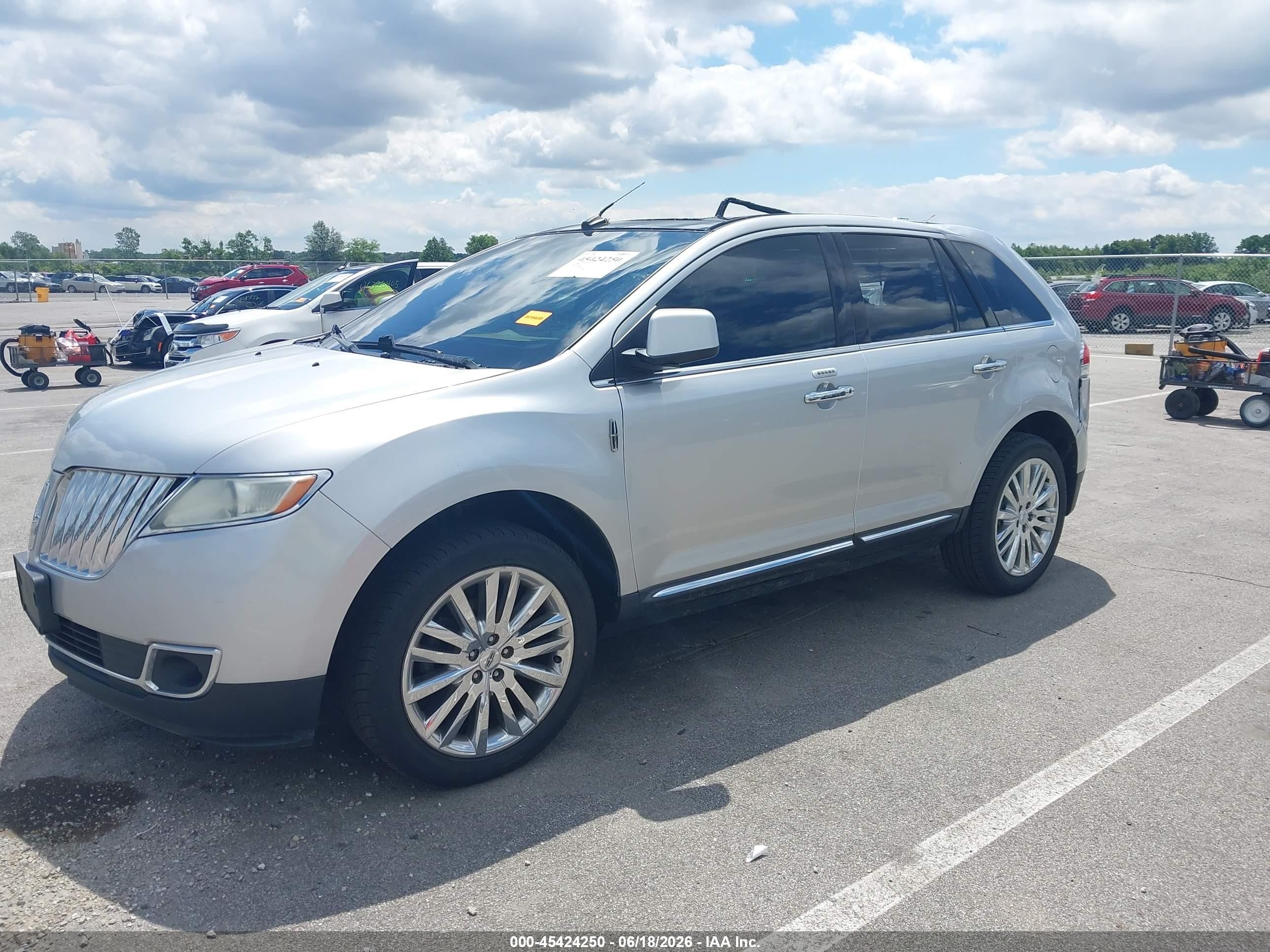 2011 Lincoln Mkx Silver vin: 2LMDJ8JK9BBJ16876