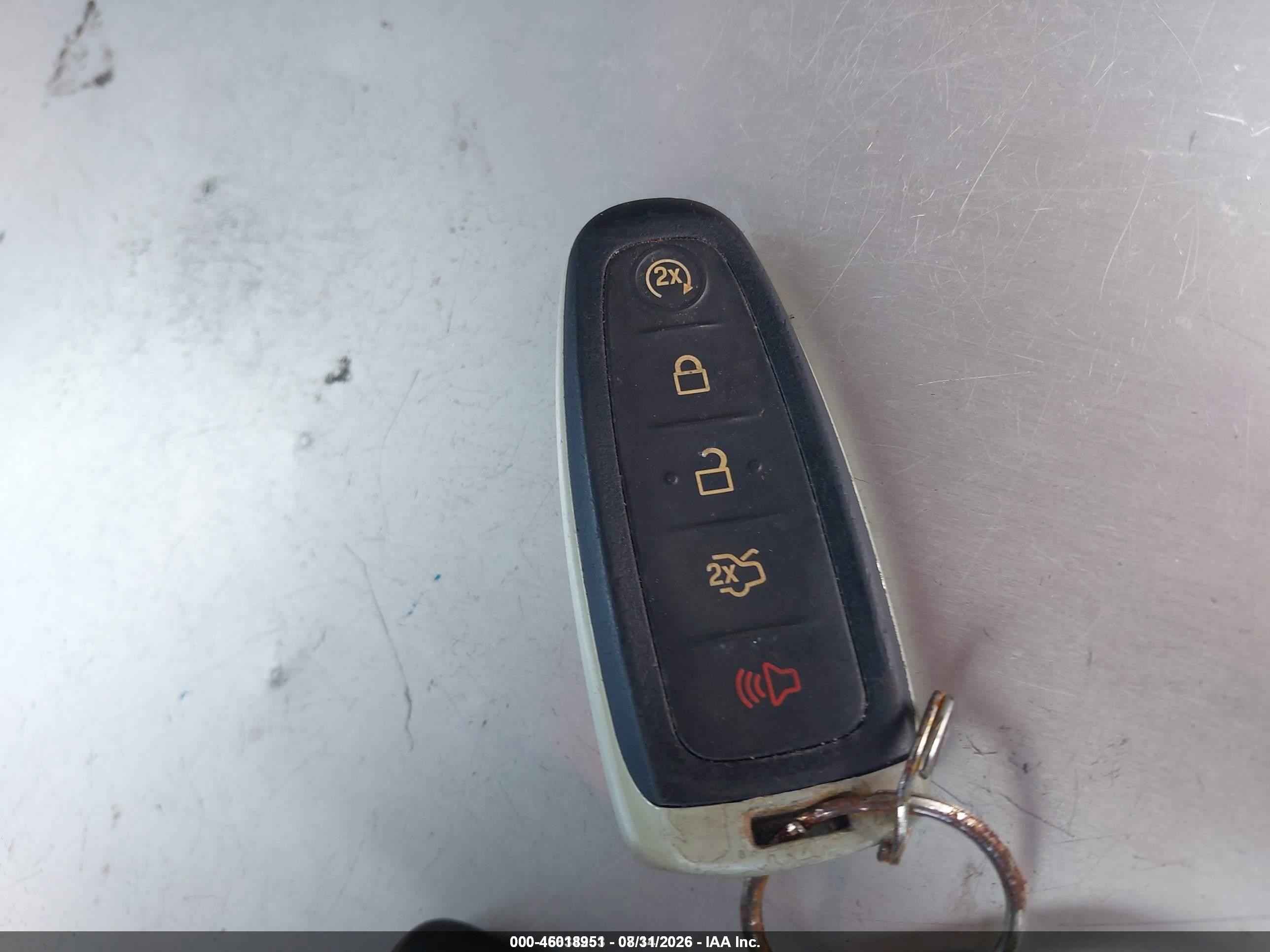2011 Lincoln Mkx Золотой vin: 2LMDJ8JK9BBJ32379