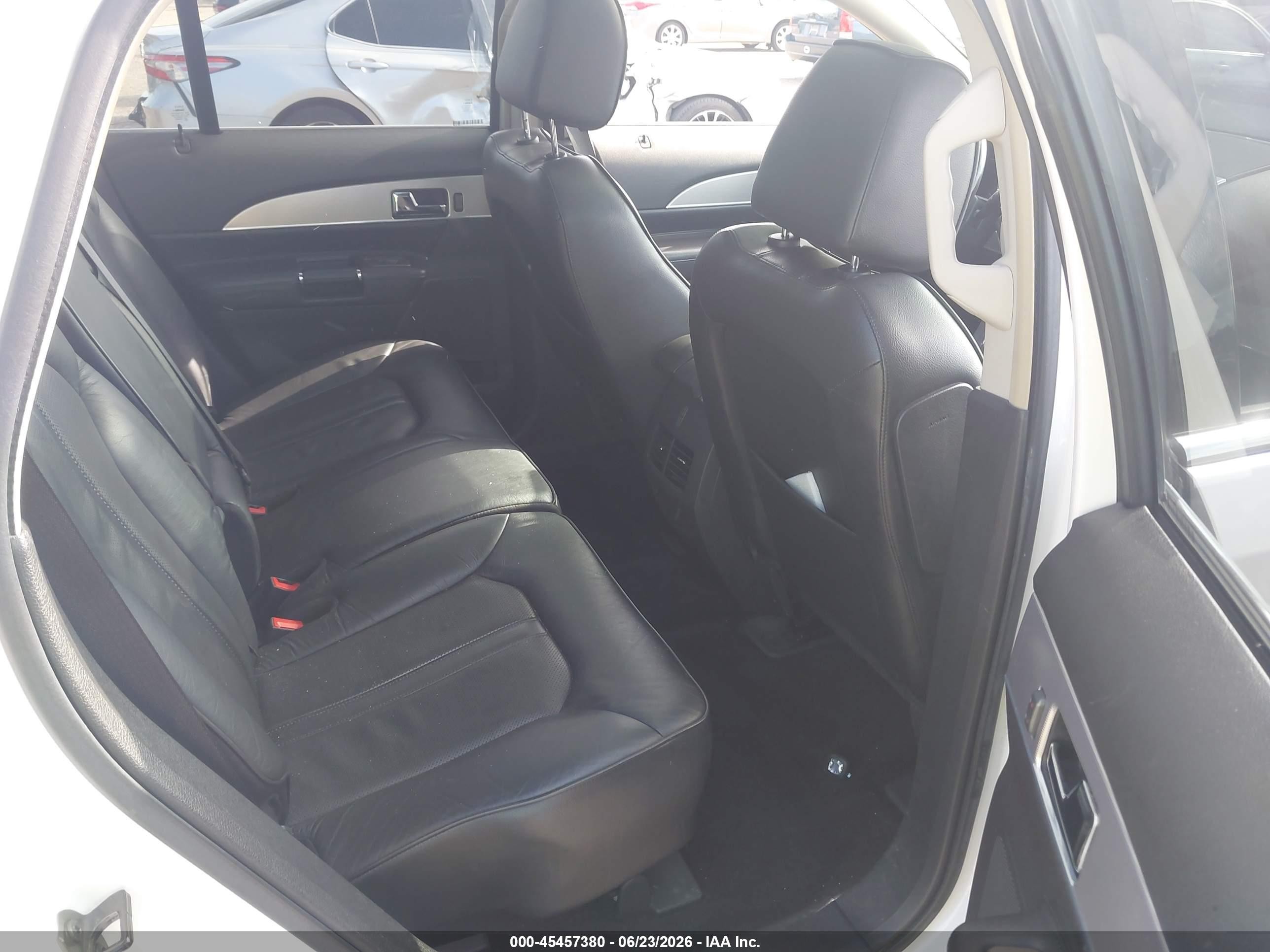 2013 Lincoln Mkx   Белый vin: 2LMDJ8JK9DBL03795