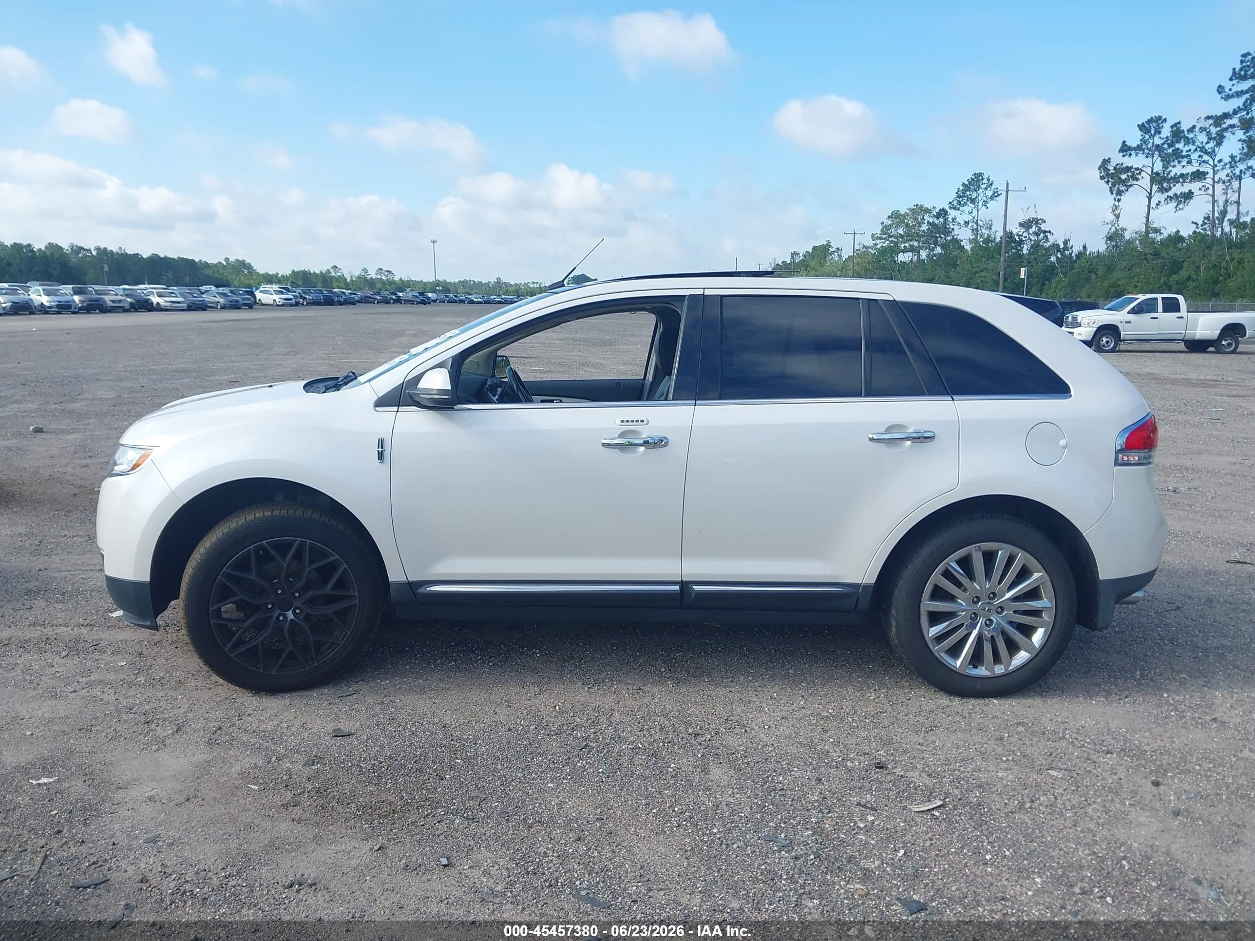 2013 Lincoln Mkx   Белый vin: 2LMDJ8JK9DBL03795