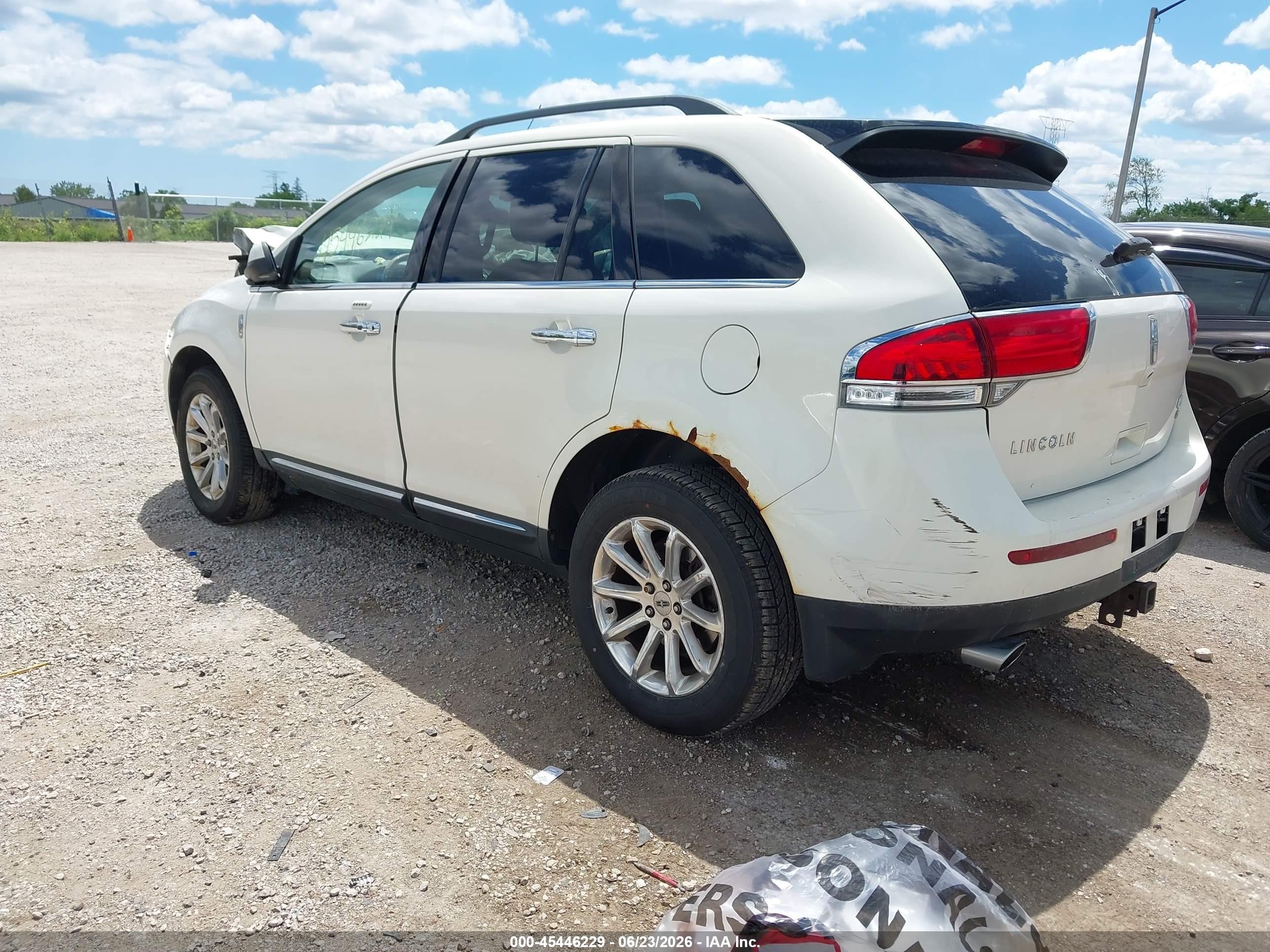 2013 Lincoln Mkx   White vin: 2LMDJ8JK9DBL04428